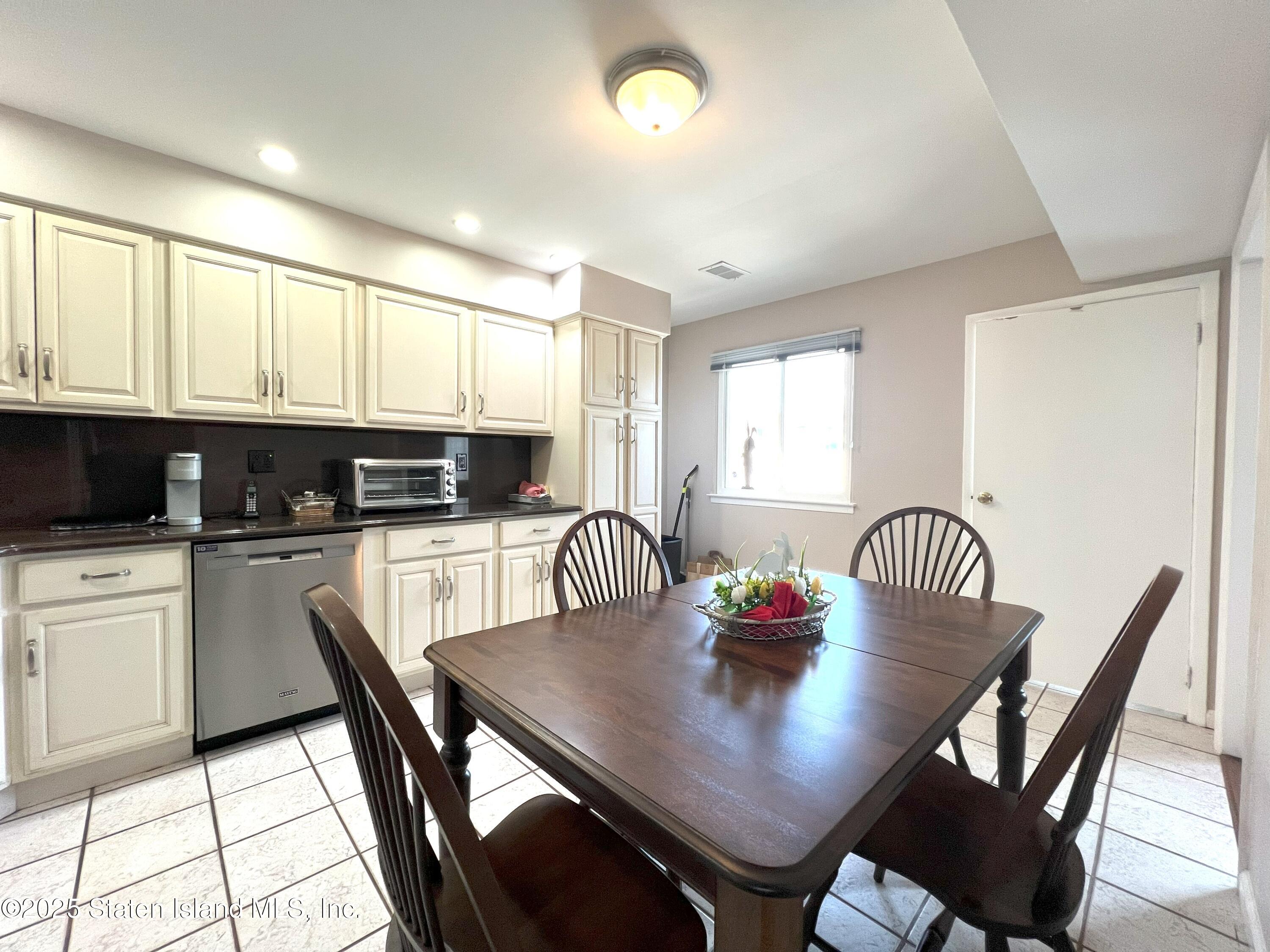29 Shirra Avenue, Staten Island, NY, 10314 image 7