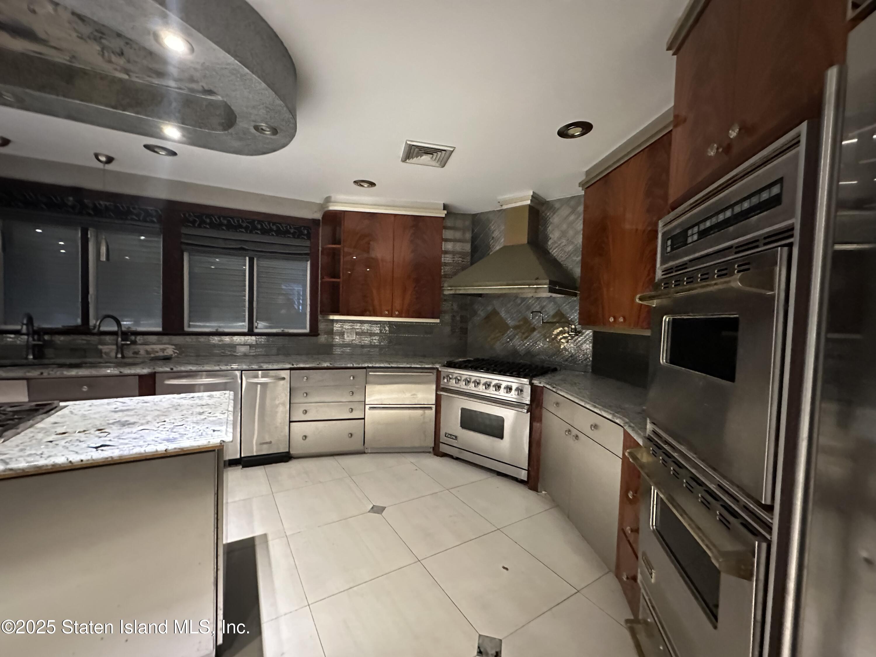 150 Nicolosi Drive, Staten Island, NY, 10312 image 6