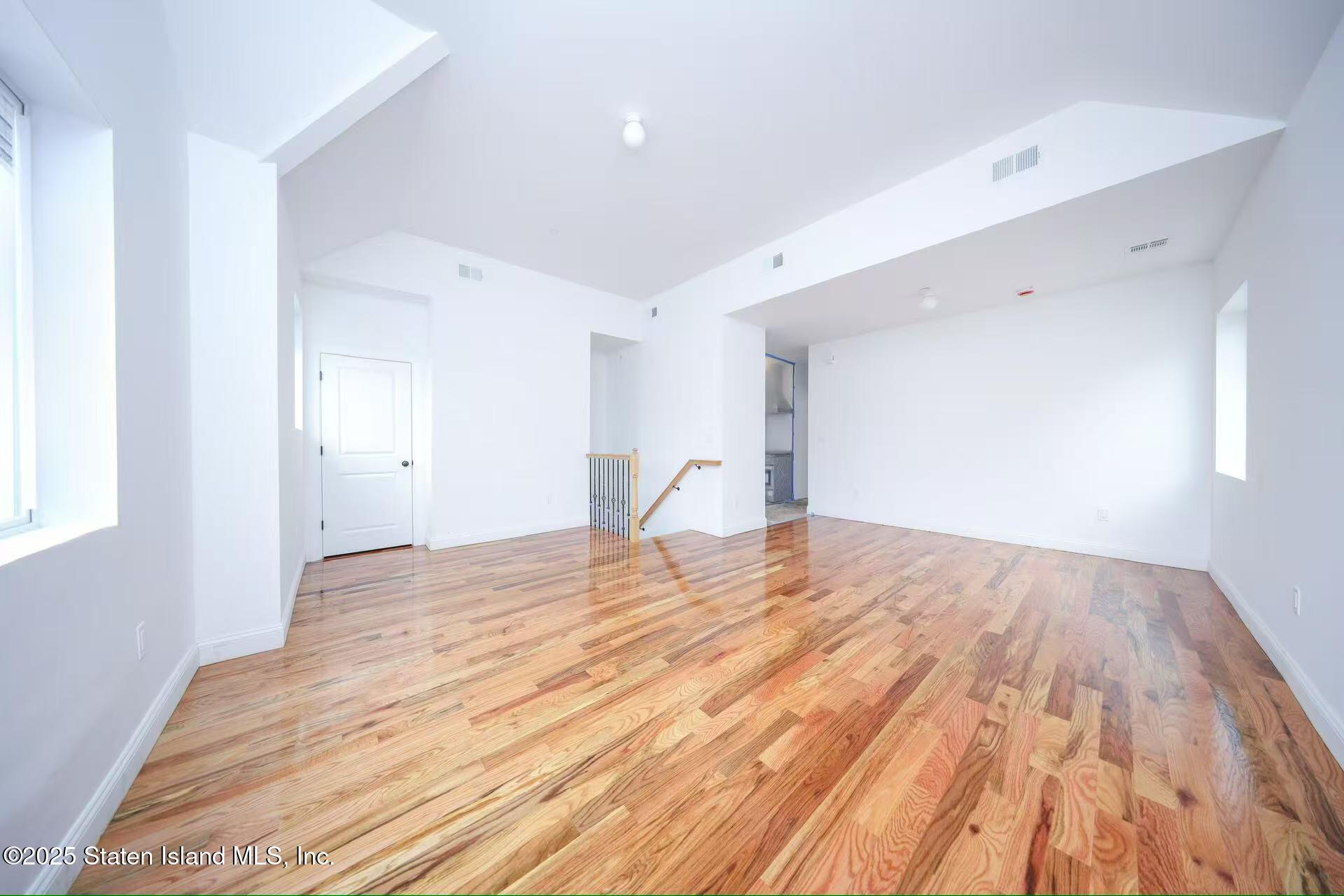 146 Beach Street, Staten Island, NY, 10304 image 7