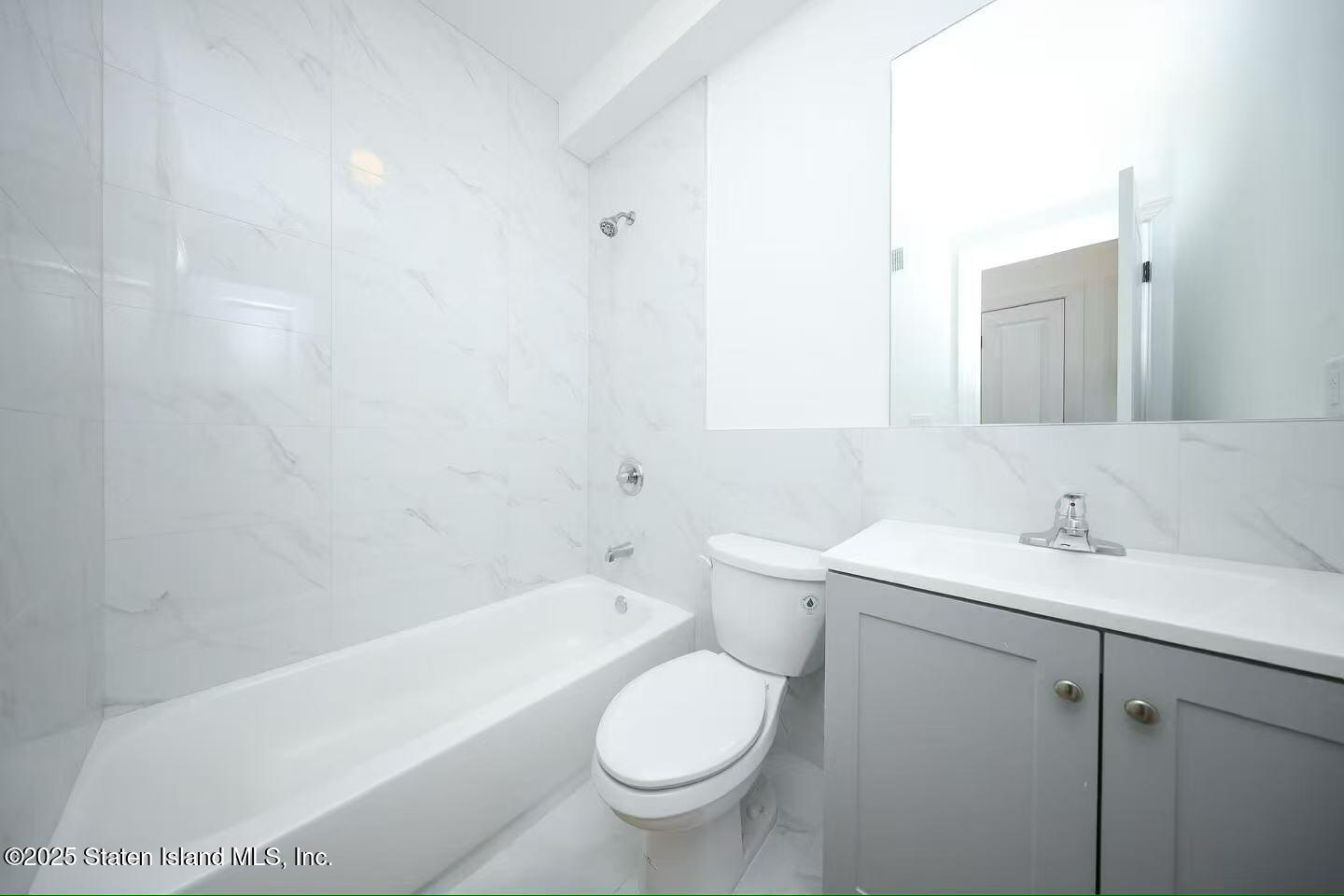 146 Beach Street, Staten Island, NY, 10304 image 12