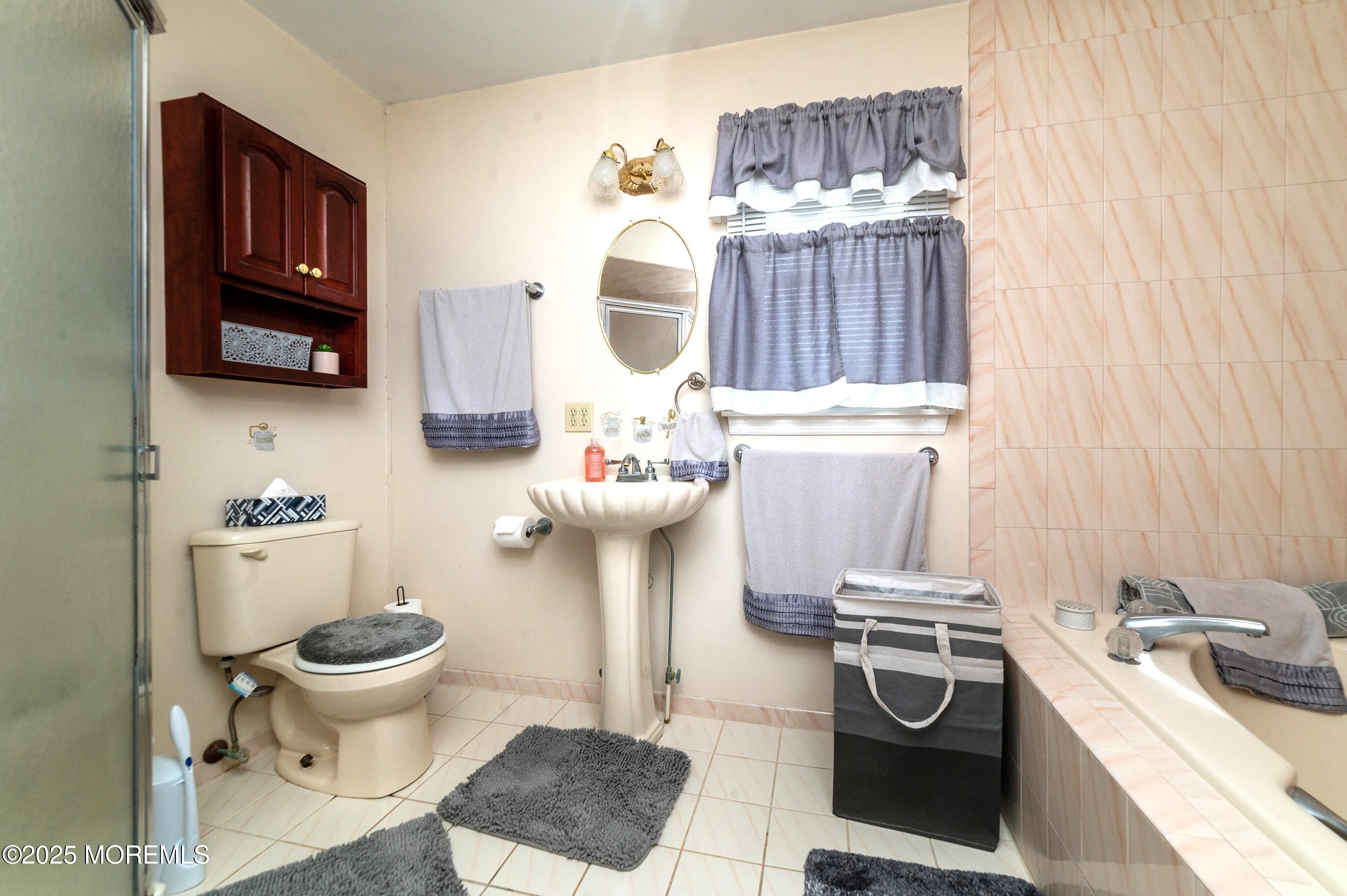 11 Walnut Lane, Manalapan, NJ, 07726 image 20