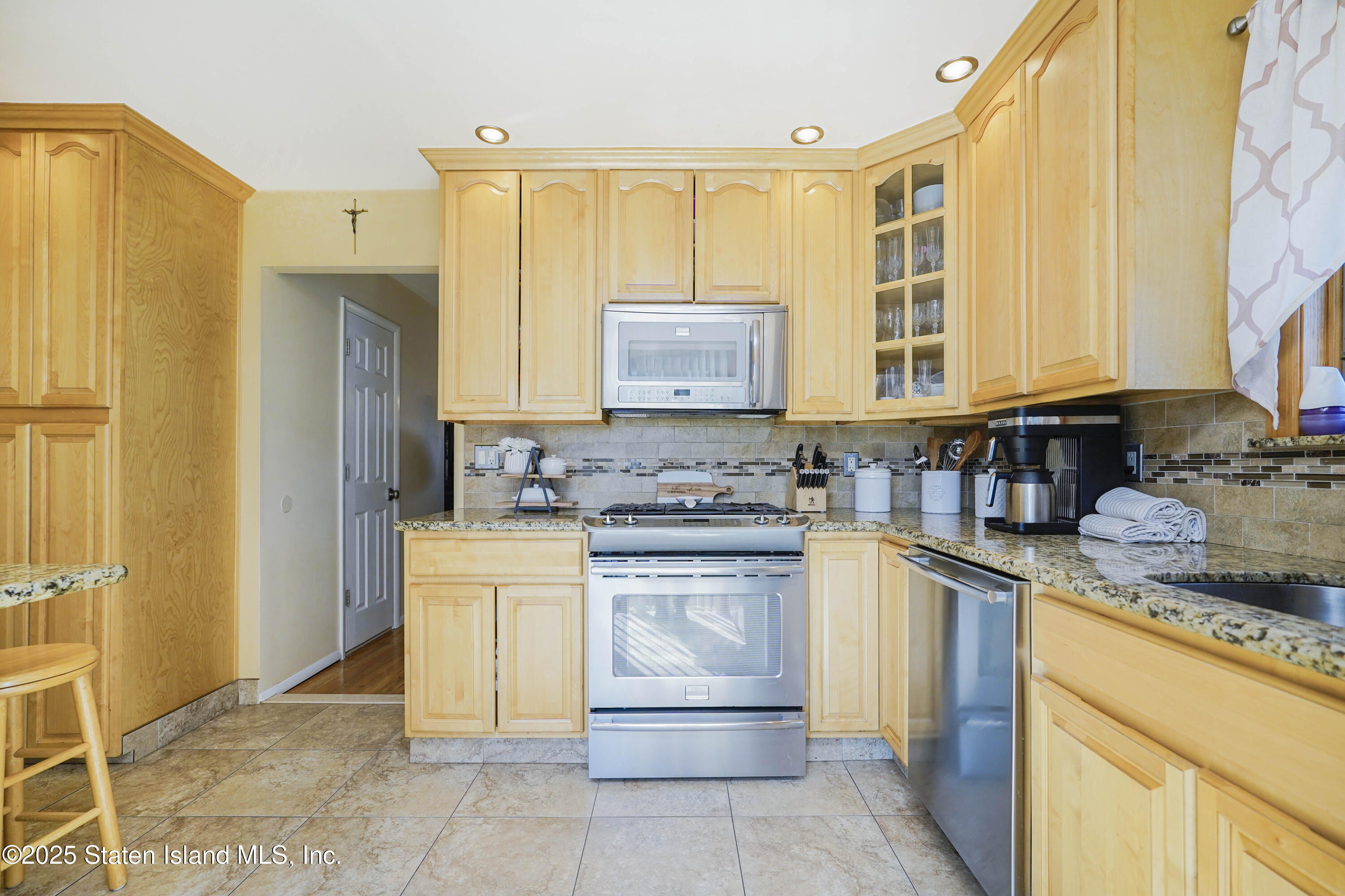 376 Adelaide Avenue, Staten Island, NY, 10306 image 25