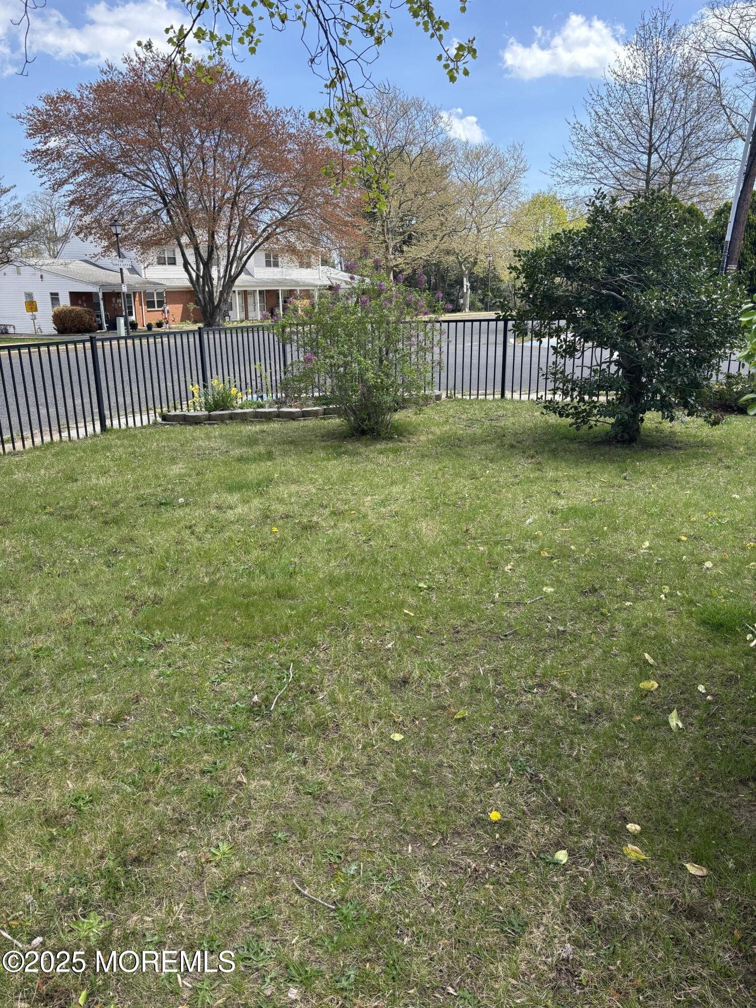 309 Deal Avenue Image 5