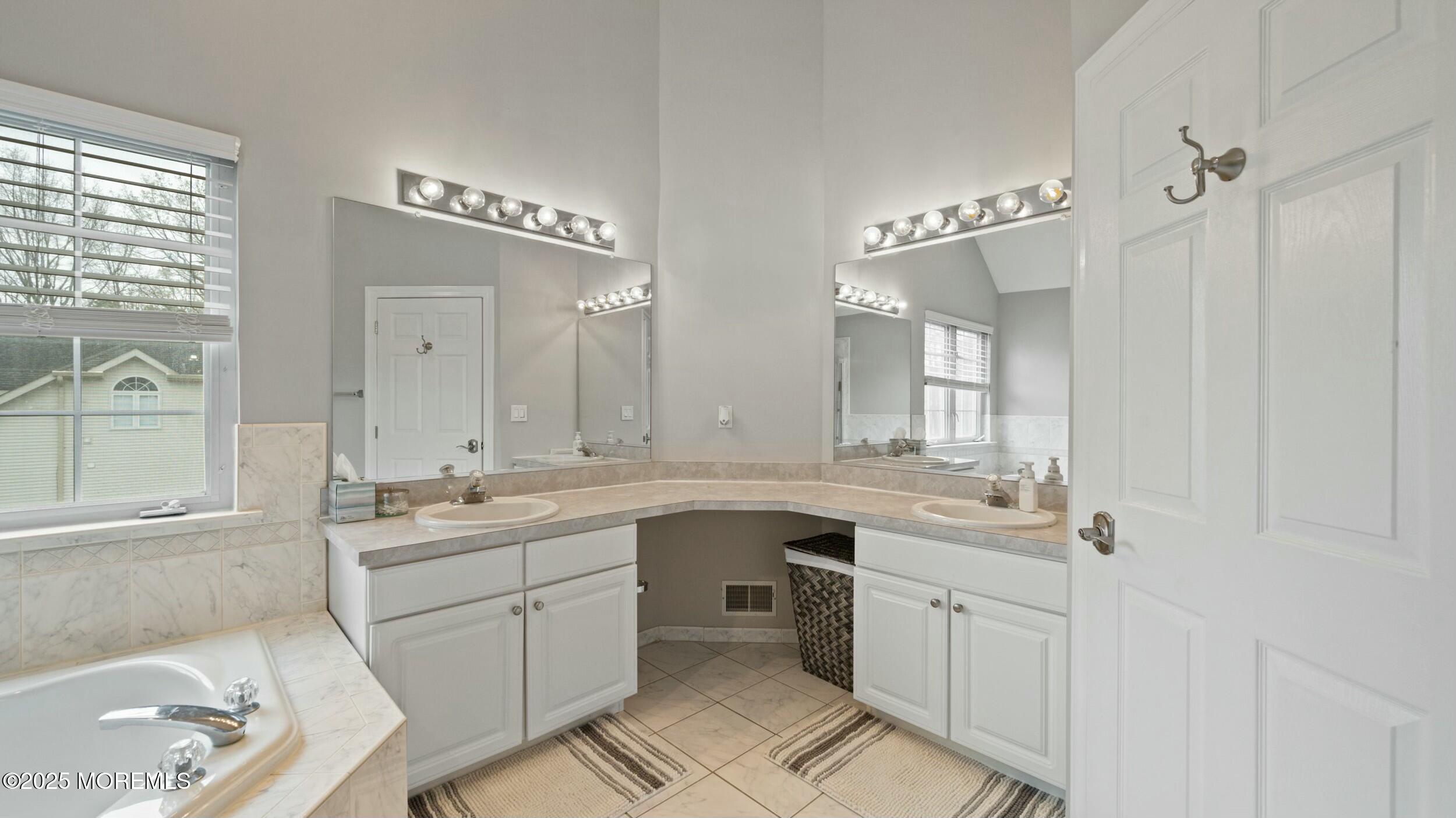 101 Erin Drive, Jackson, NJ, 08527 image 33