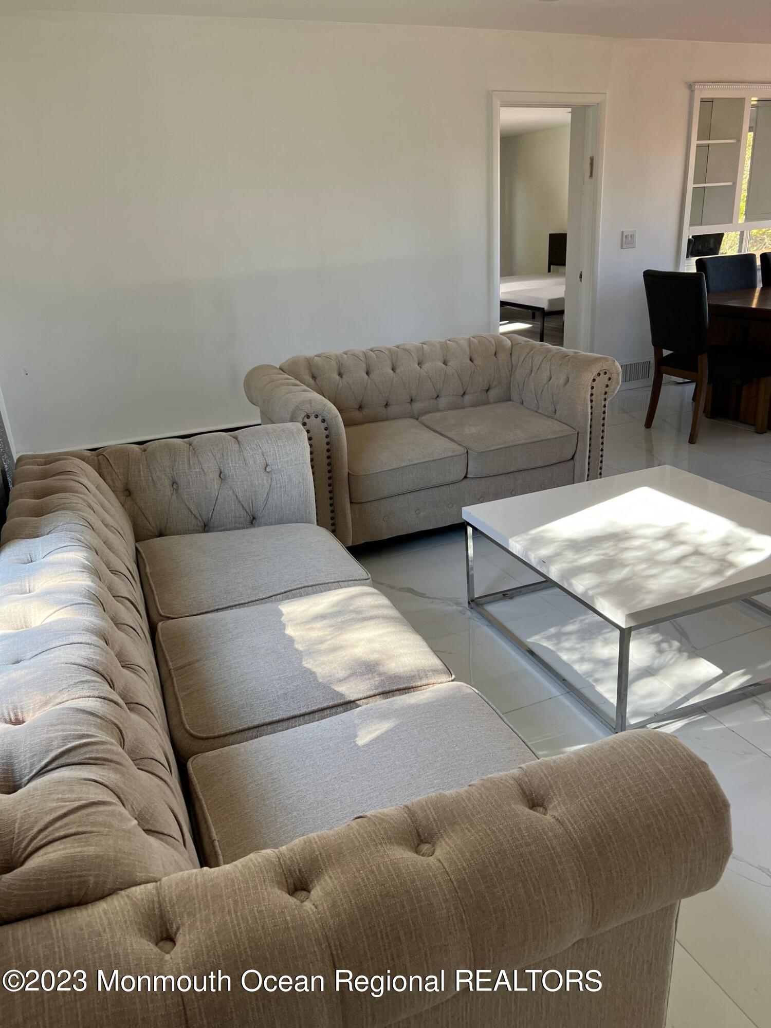 326 Sherman Avenue Image 3