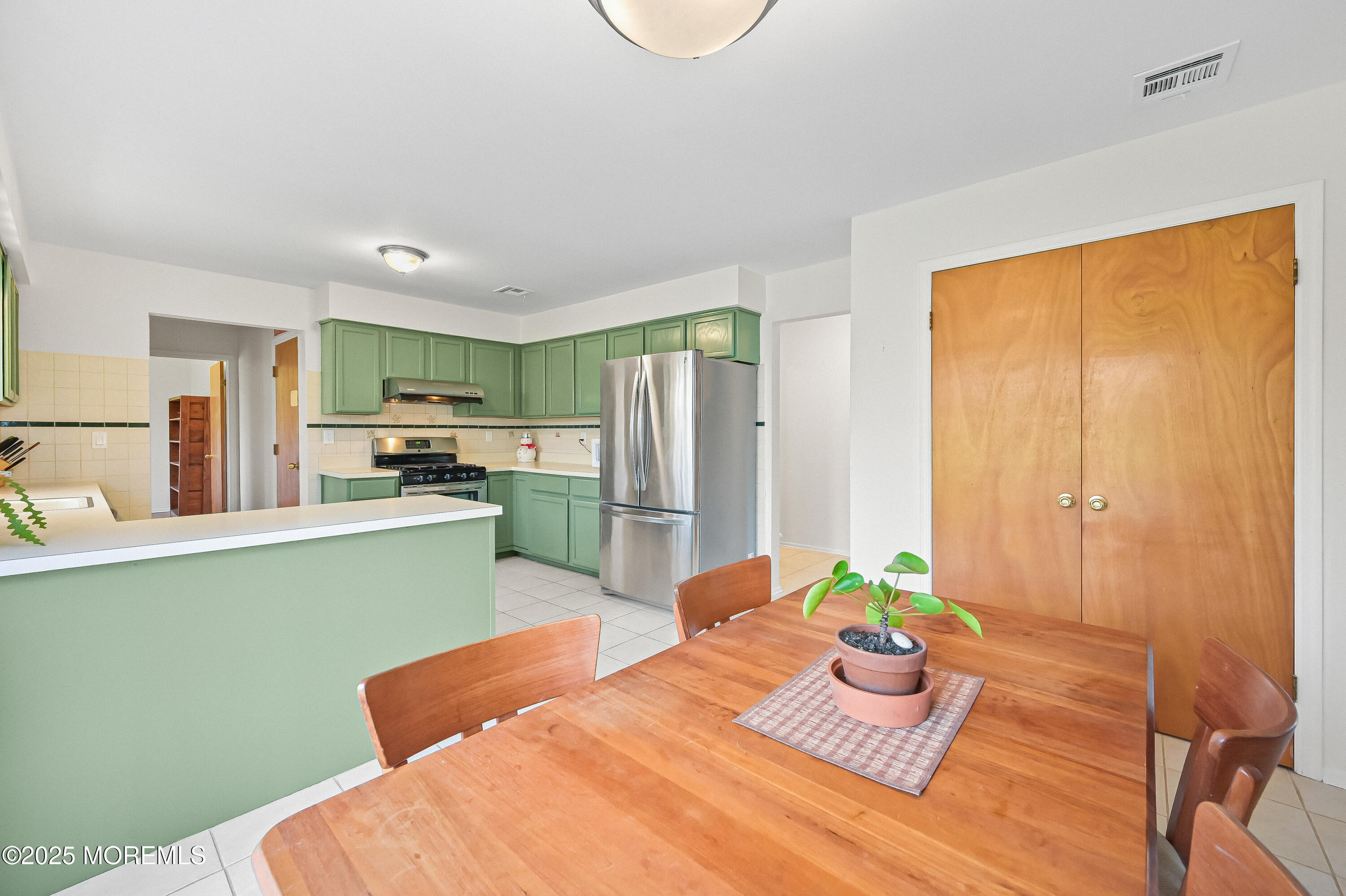 6 Cambridge Court, Manalapan, NJ, 07726 image 12