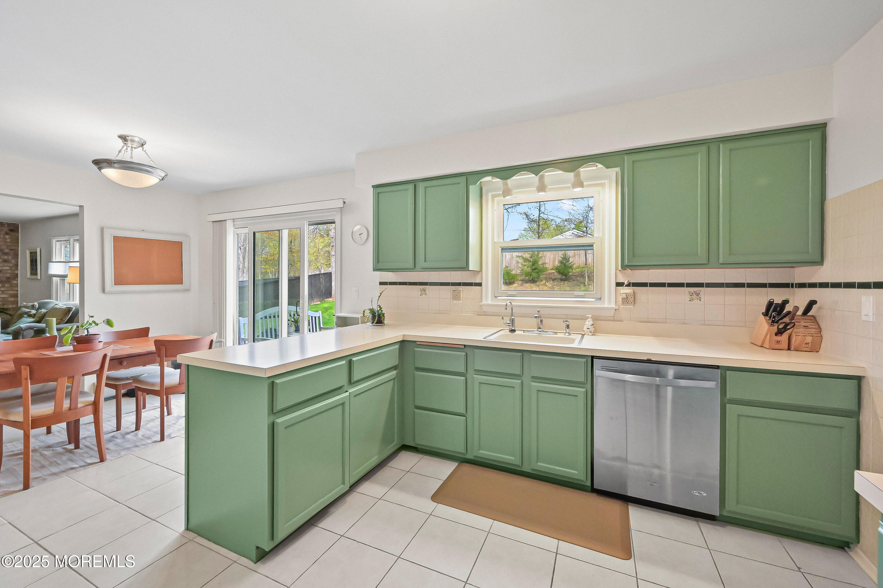 6 Cambridge Court, Manalapan, NJ, 07726 image 15