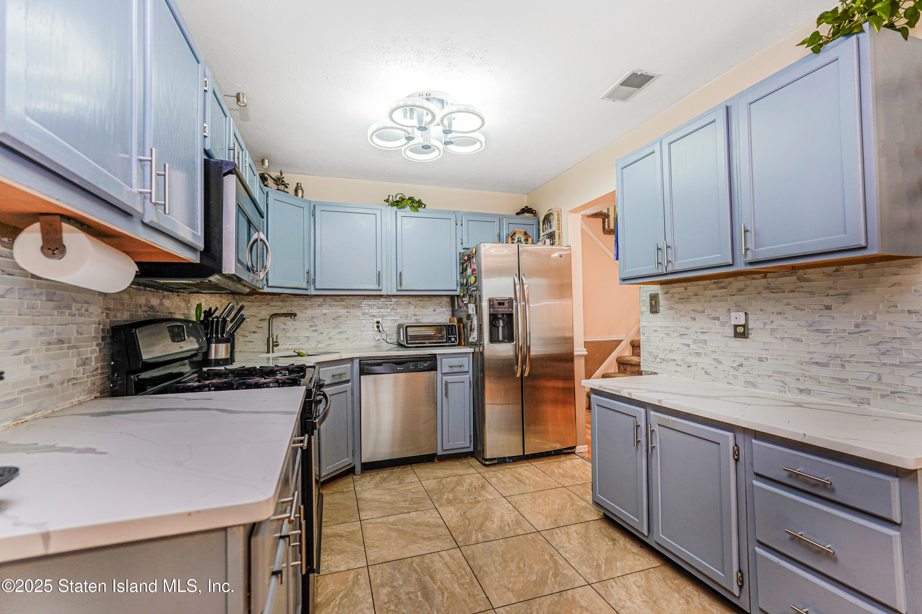 83 Jamie Lane, Staten Island, NY, 10312 image 10