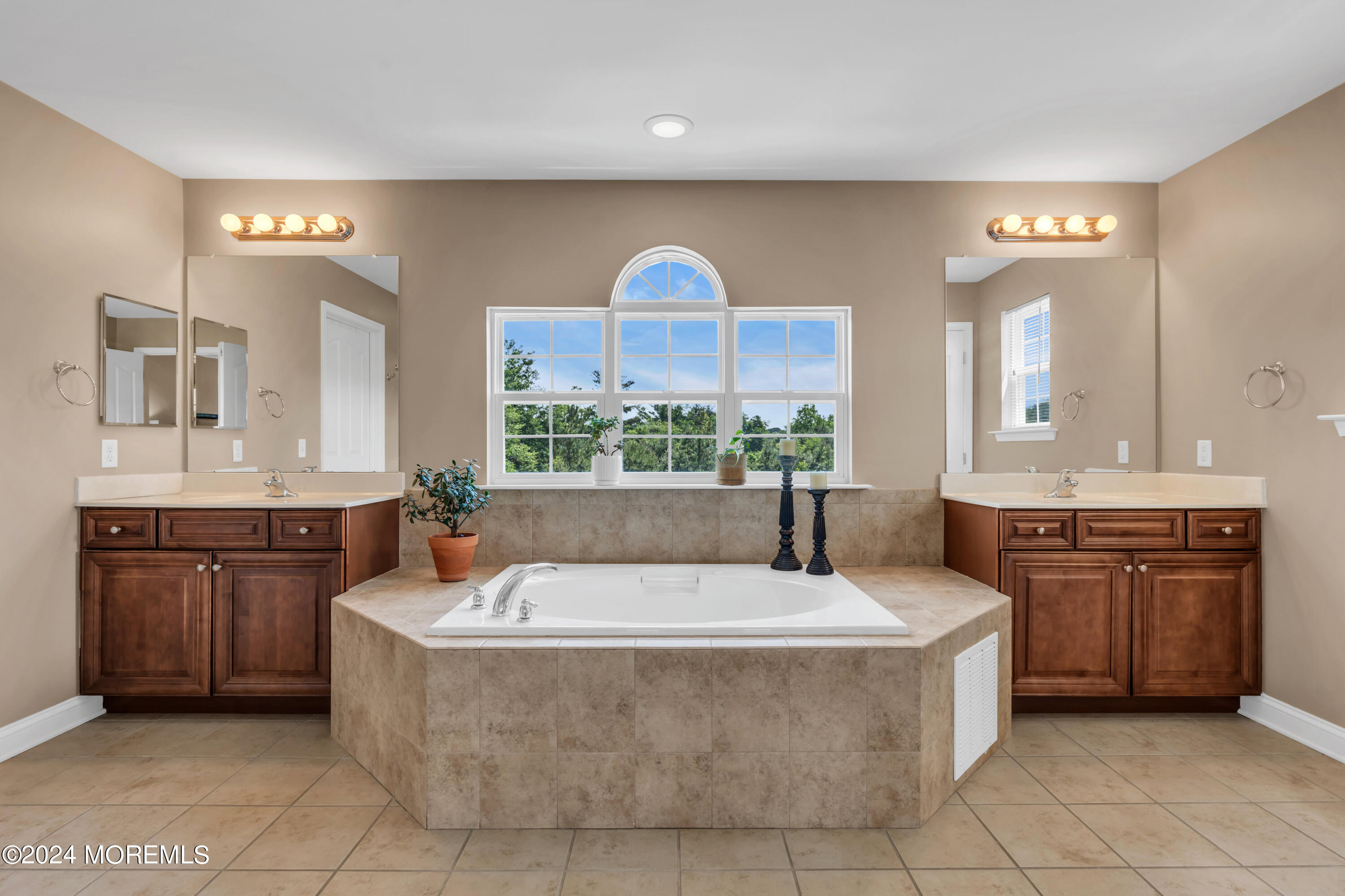 7 Colliers Court, Jackson, NJ, 08527 image 35