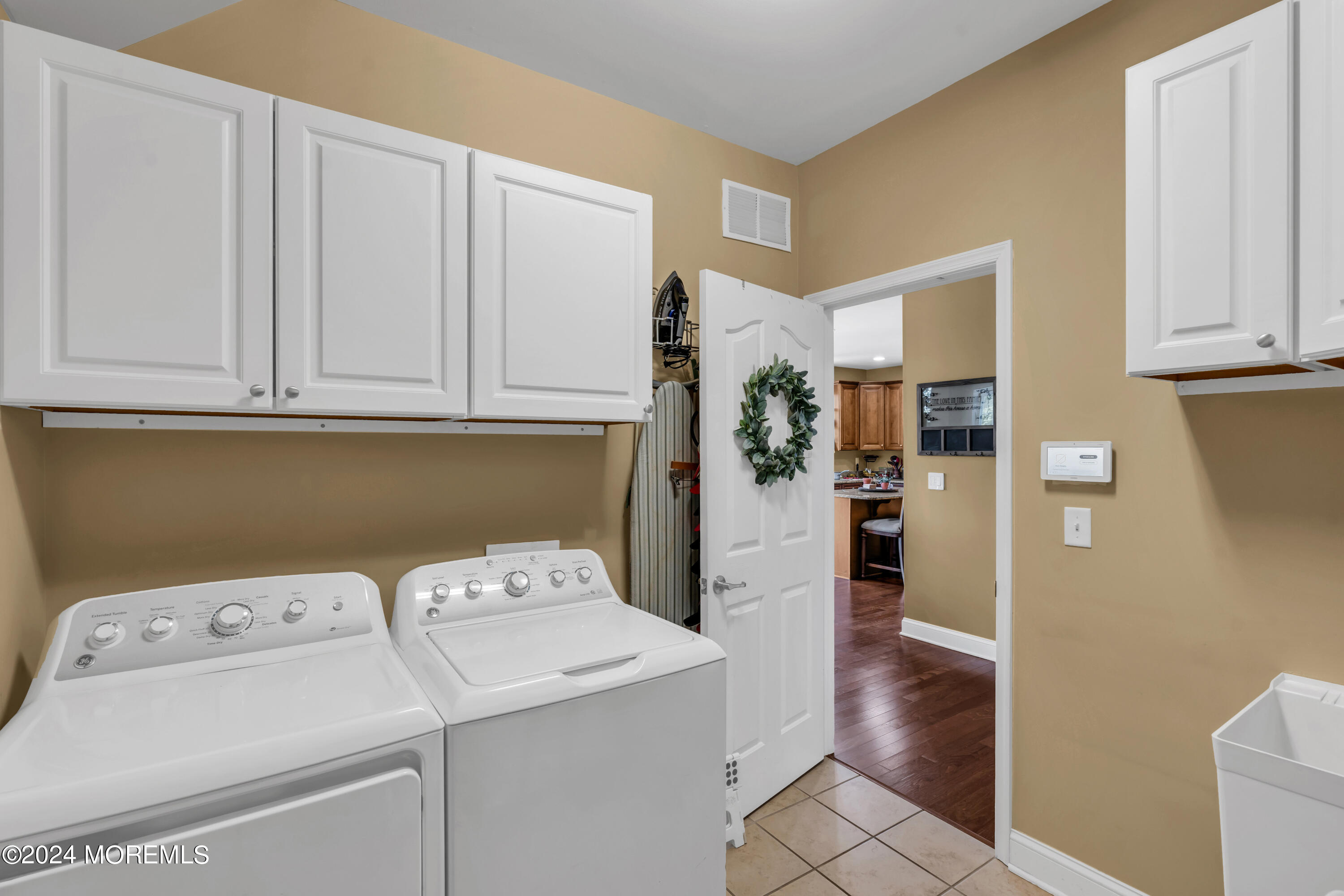 7 Colliers Court, Jackson, NJ, 08527 image 38