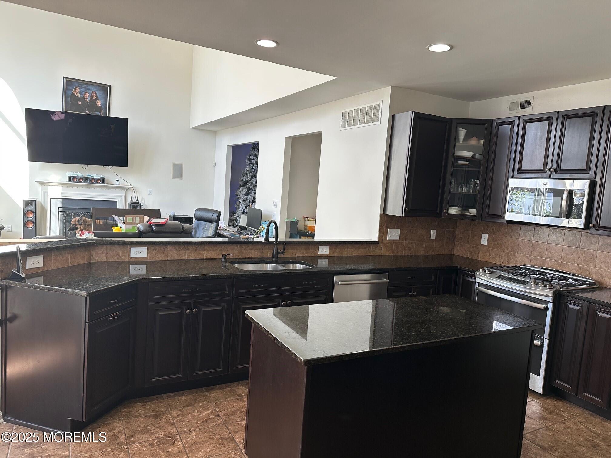 4 Christopher Drive, Howell, NJ, 07731 image 18