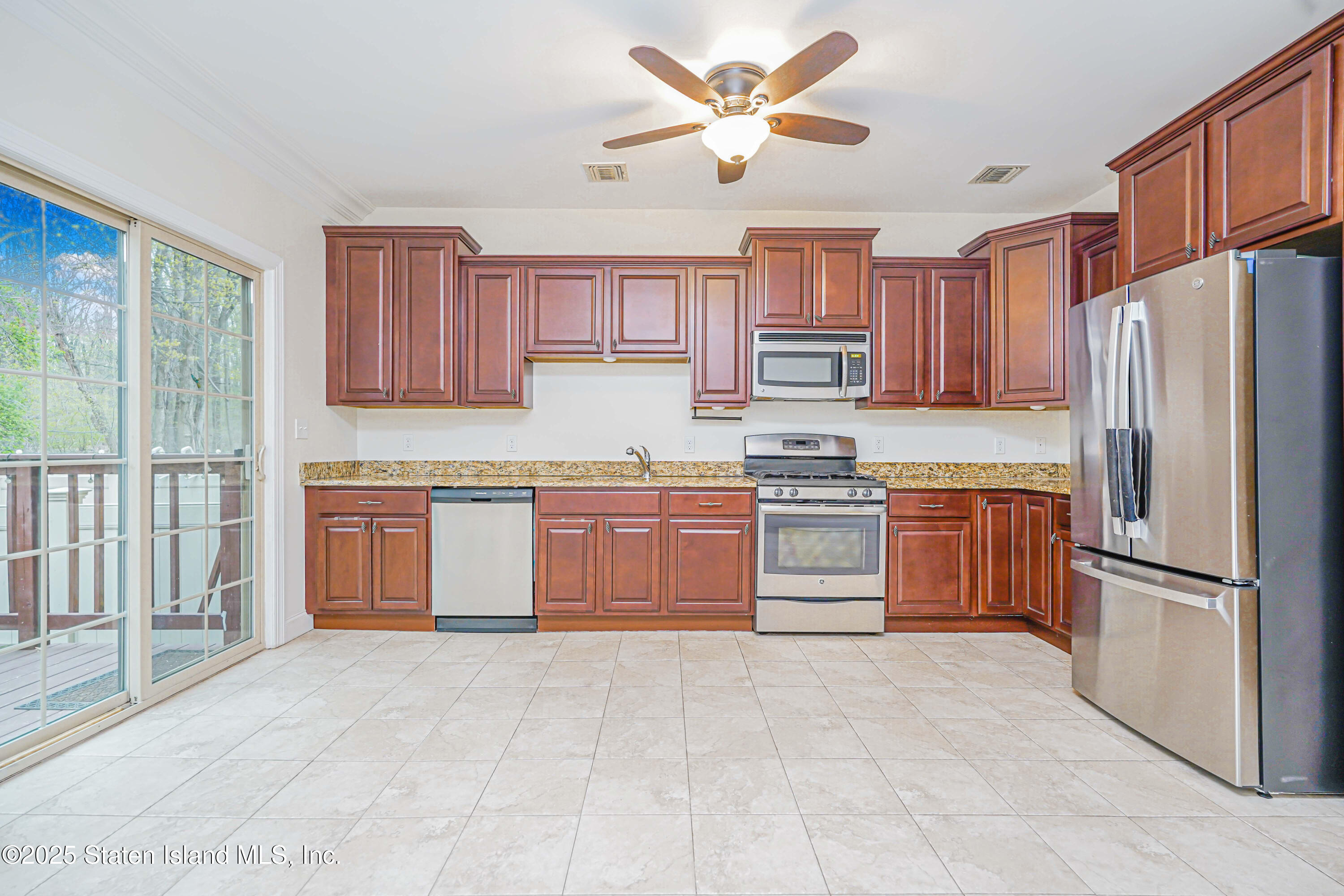 35 Monarch Court, Staten Island, NY, 10314 image 8