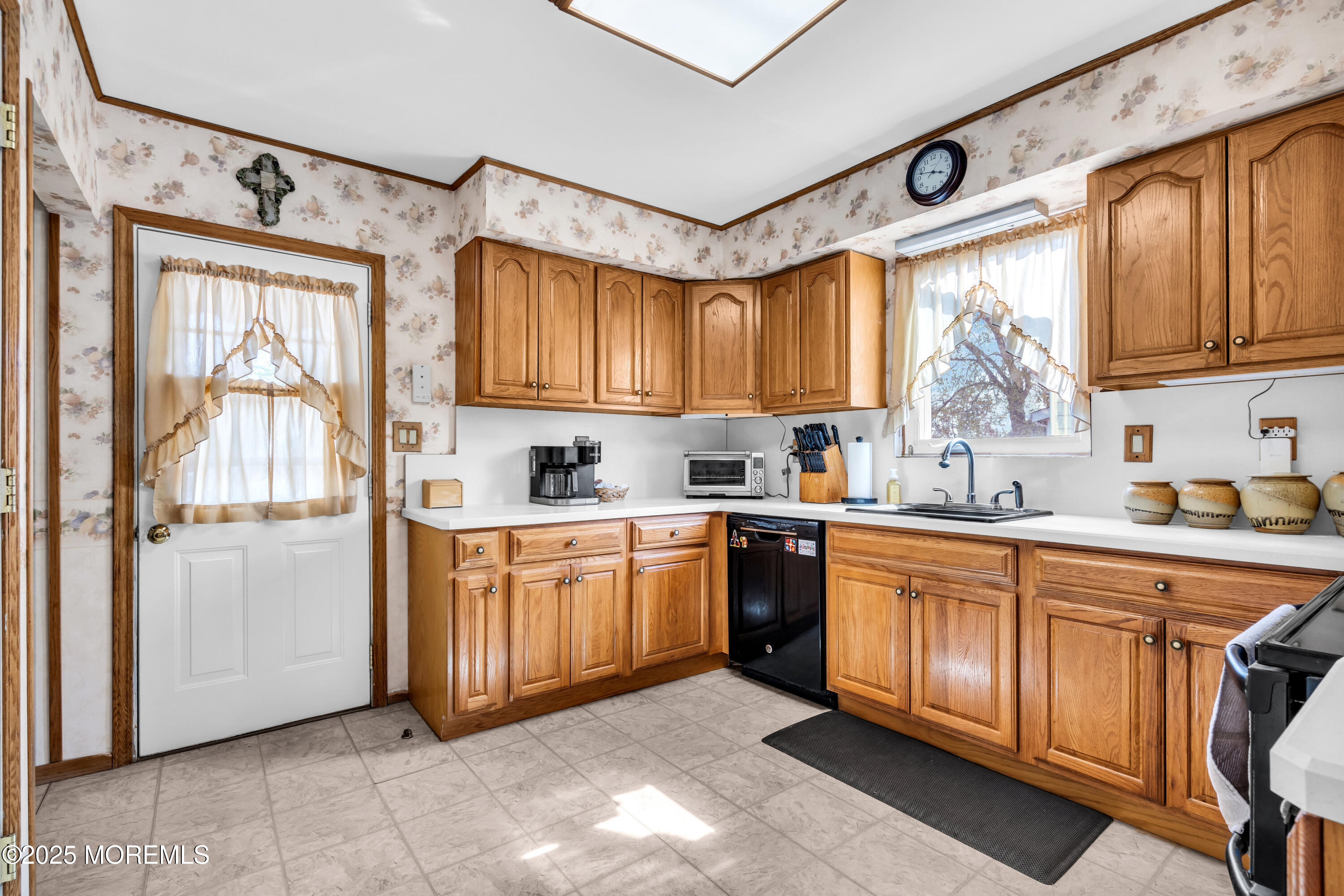 21 Luke Street, South Amboy, NJ, 08879 image 10