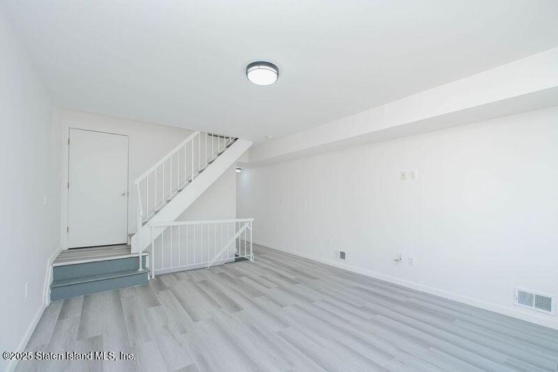 23 Vogel Loop, Staten Island, NY, 10314 image 11