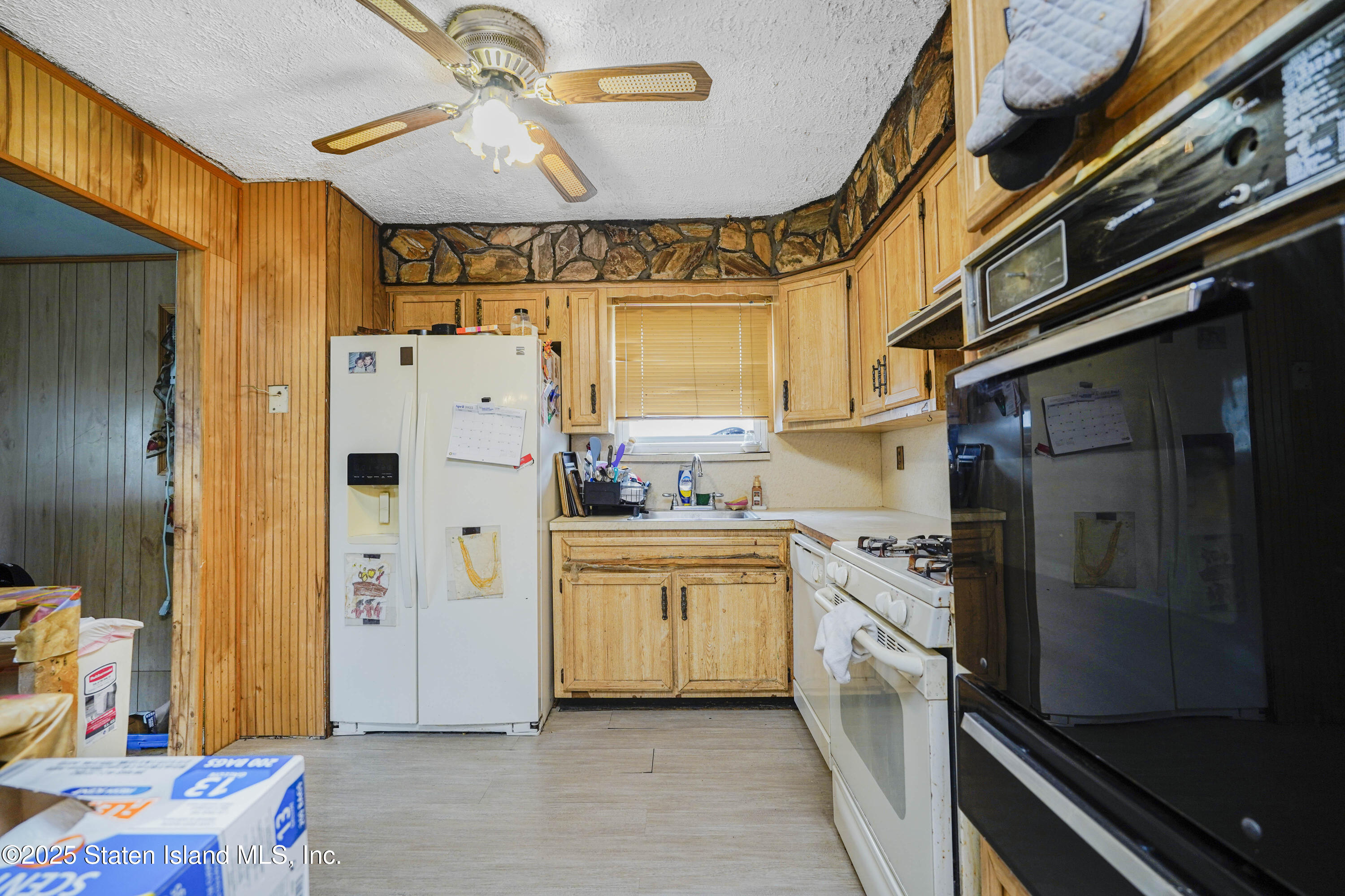 61 E Figurea Avenue, Staten Island, NY, 10308 image 6