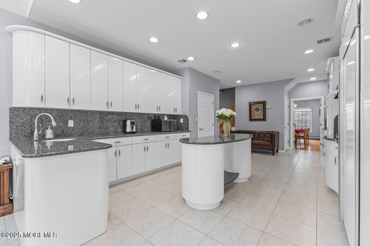 818 Holmdel Road B, Holmdel, NJ, 07733 image 18