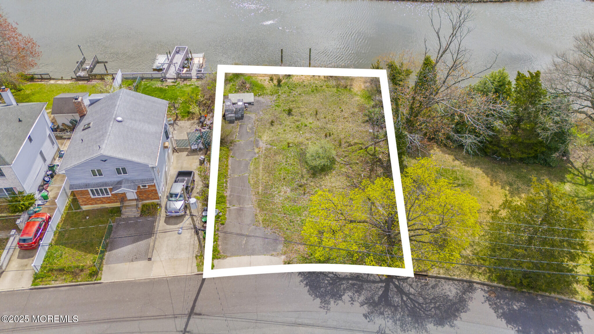 357 Riverdale Drive Image 4
