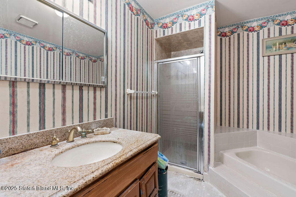 63 Country Drive, Staten Island, NY, 10314 image 9