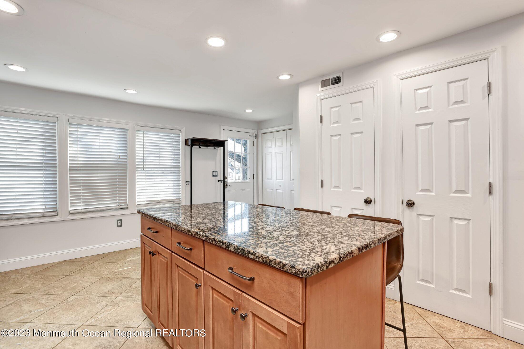 17 Central Avenue, Highlands, NJ, 07732 image 14