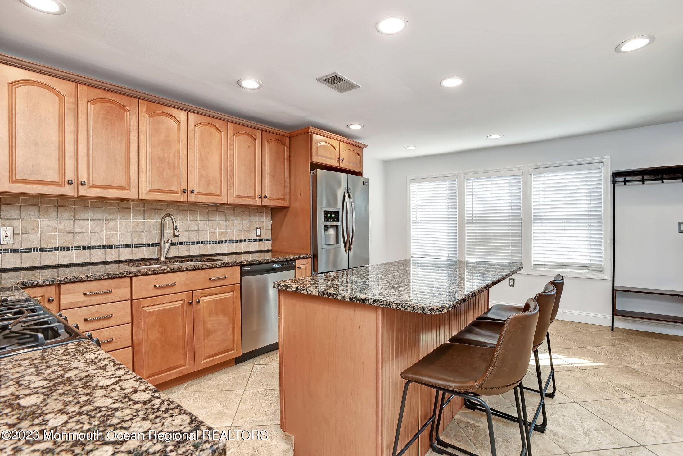 17 Central Avenue, Highlands, NJ, 07732 image 15