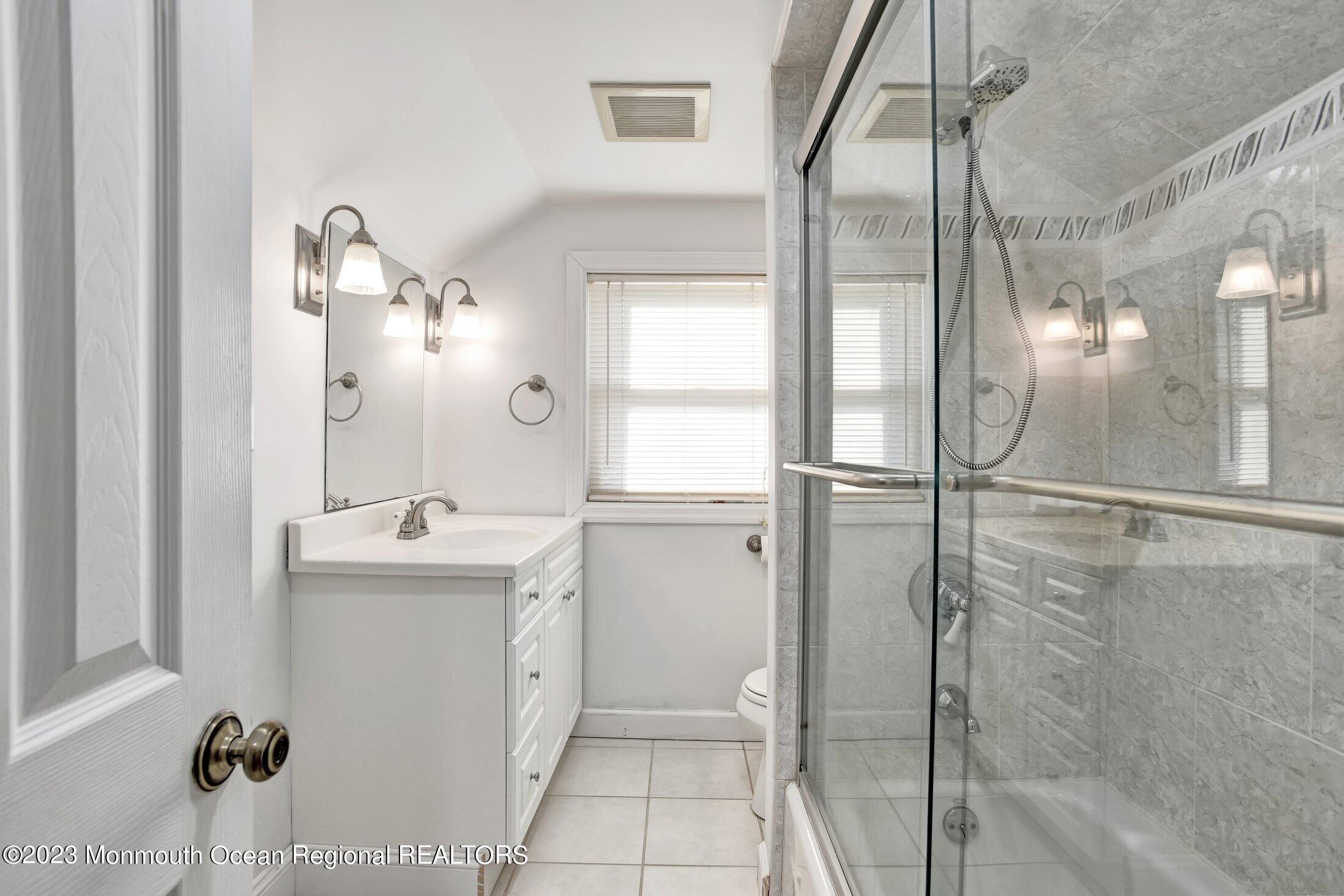 17 Central Avenue, Highlands, NJ, 07732 image 22