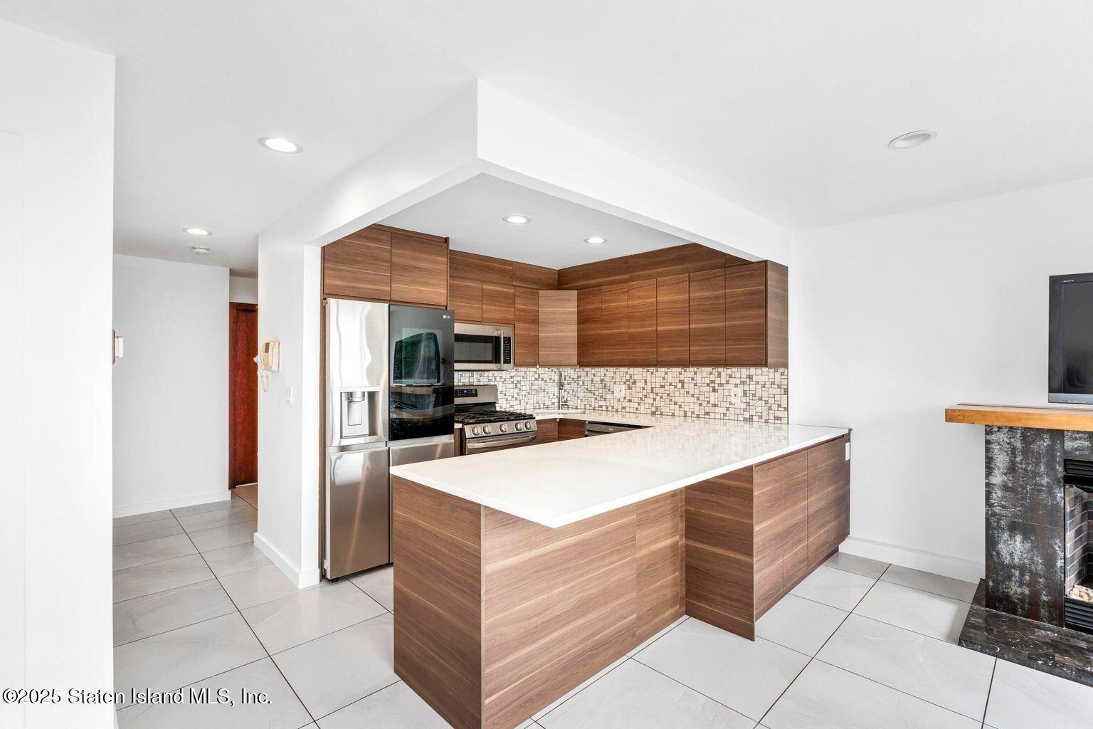 2022 E 53rd St 1c, Brooklyn, NY, 11234 image 7