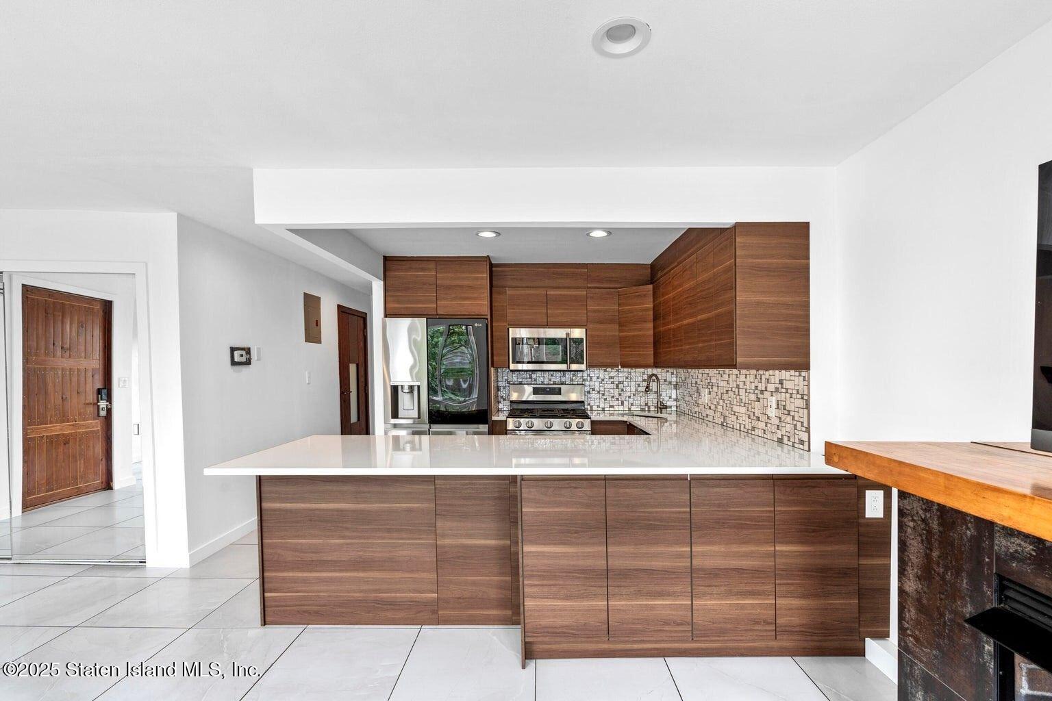 2022 E 53rd St 1c, Brooklyn, NY, 11234 image 11