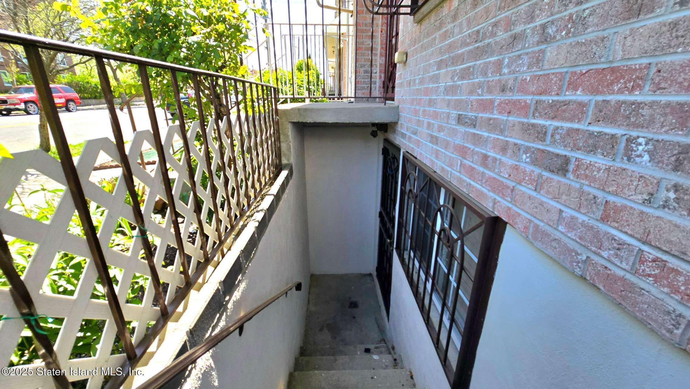 208 Osgood Avenue, Staten Island, NY, 10304 image 23