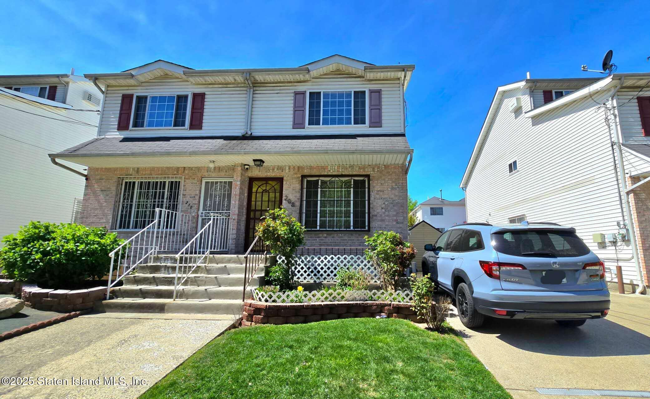 208 Osgood Avenue Image 1