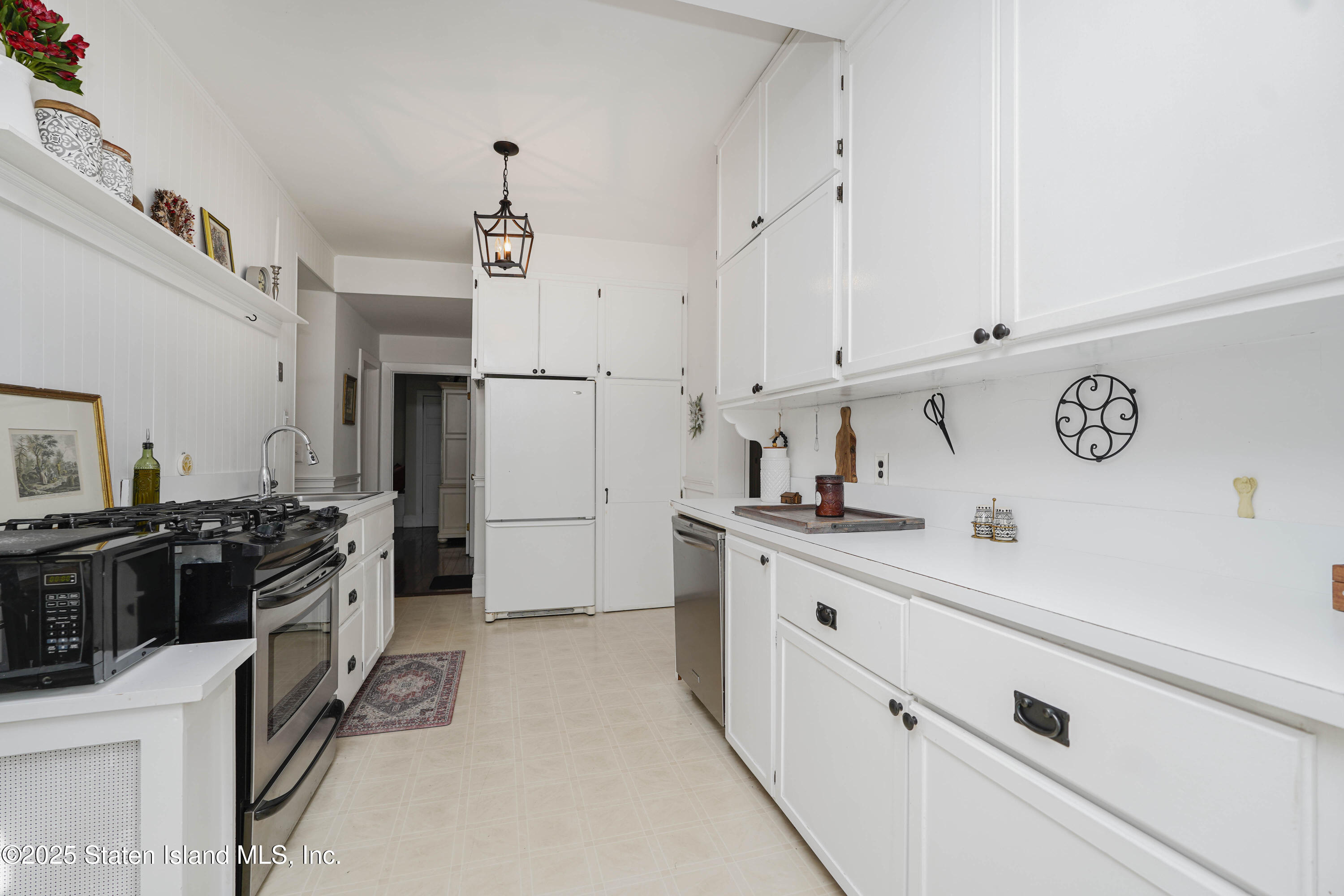 111 David Street, Staten Island, NY, 10308 image 13