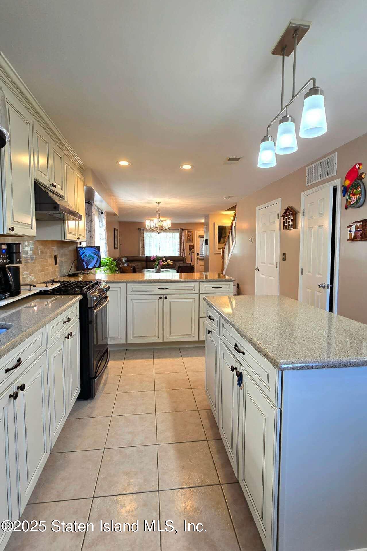208 Osgood Avenue, Staten Island, NY, 10304 image 10