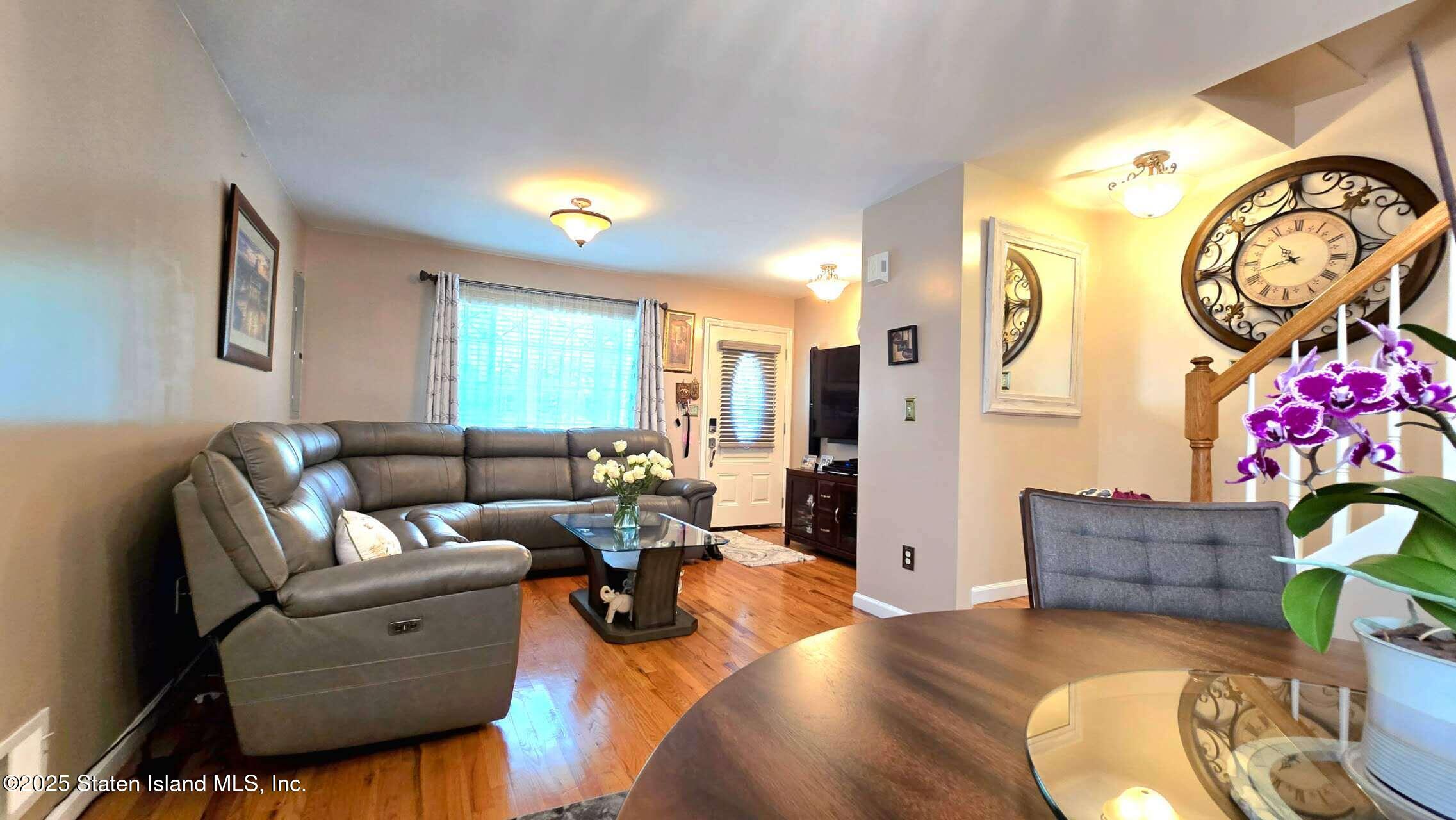 208 Osgood Avenue Image 5