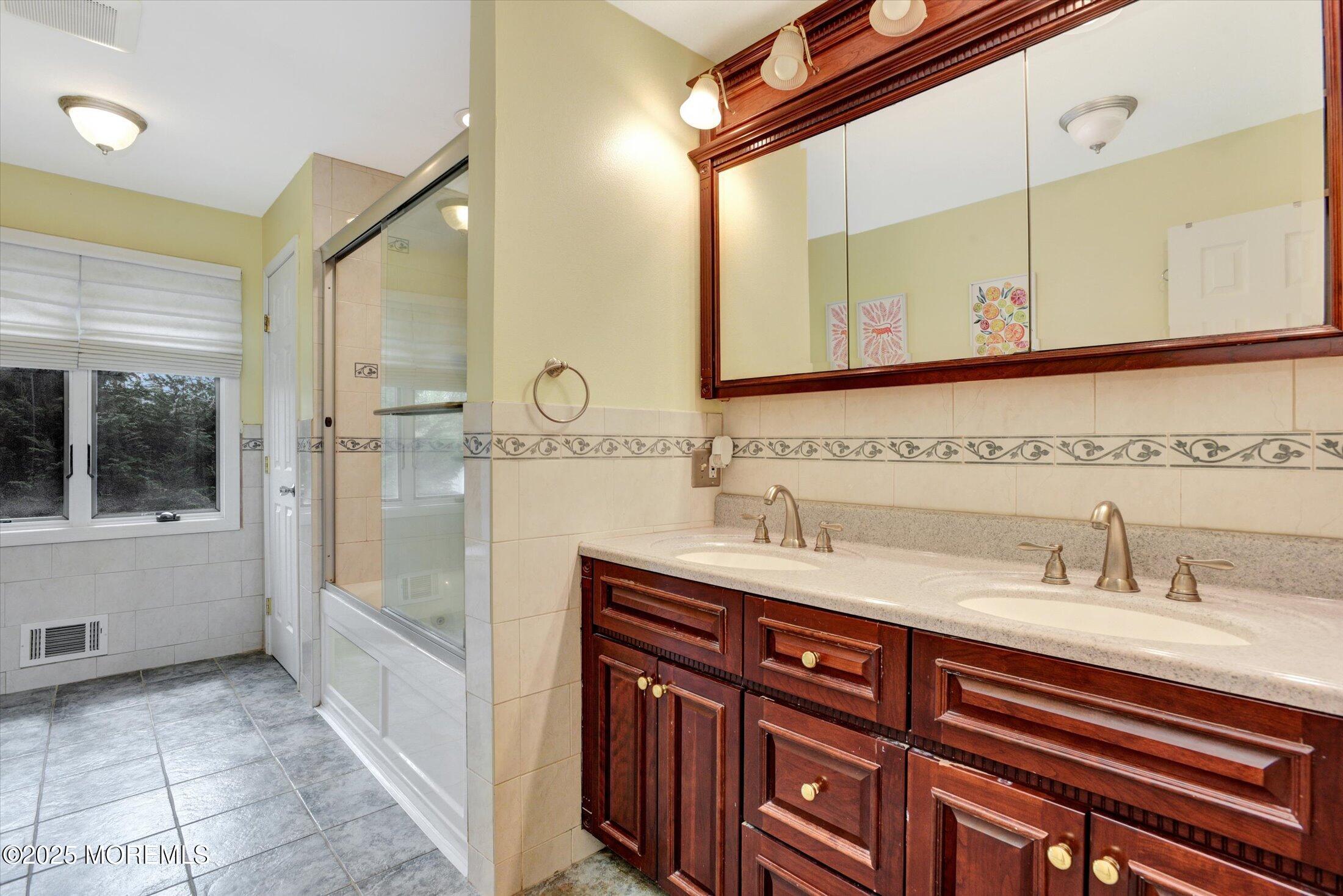 980 W Front Street, Red Bank, NJ, 07701 image 44