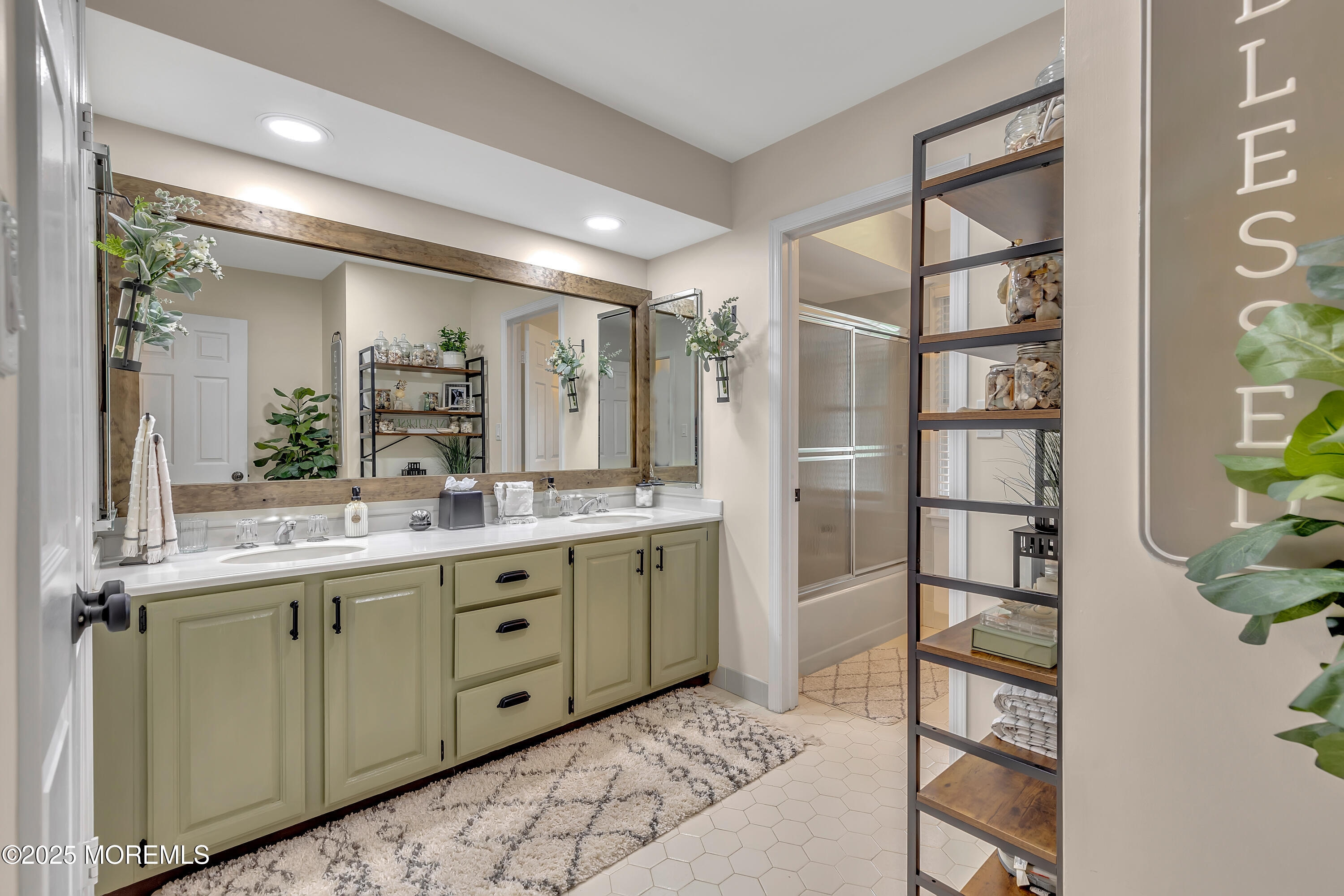 11 Applethorn Court, Colts Neck, NJ, 07722 image 42