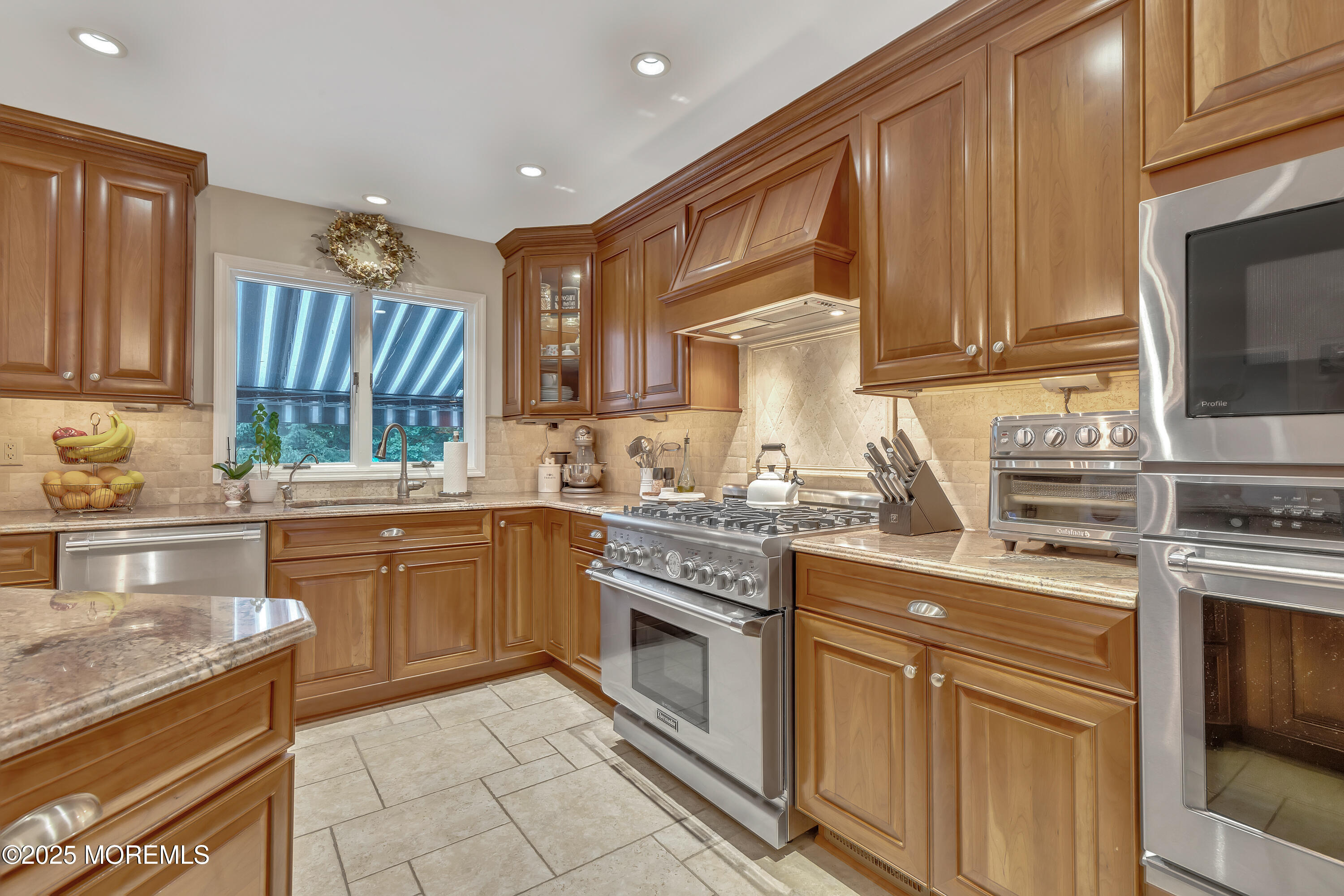 11 Applethorn Court, Colts Neck, NJ, 07722 image 17