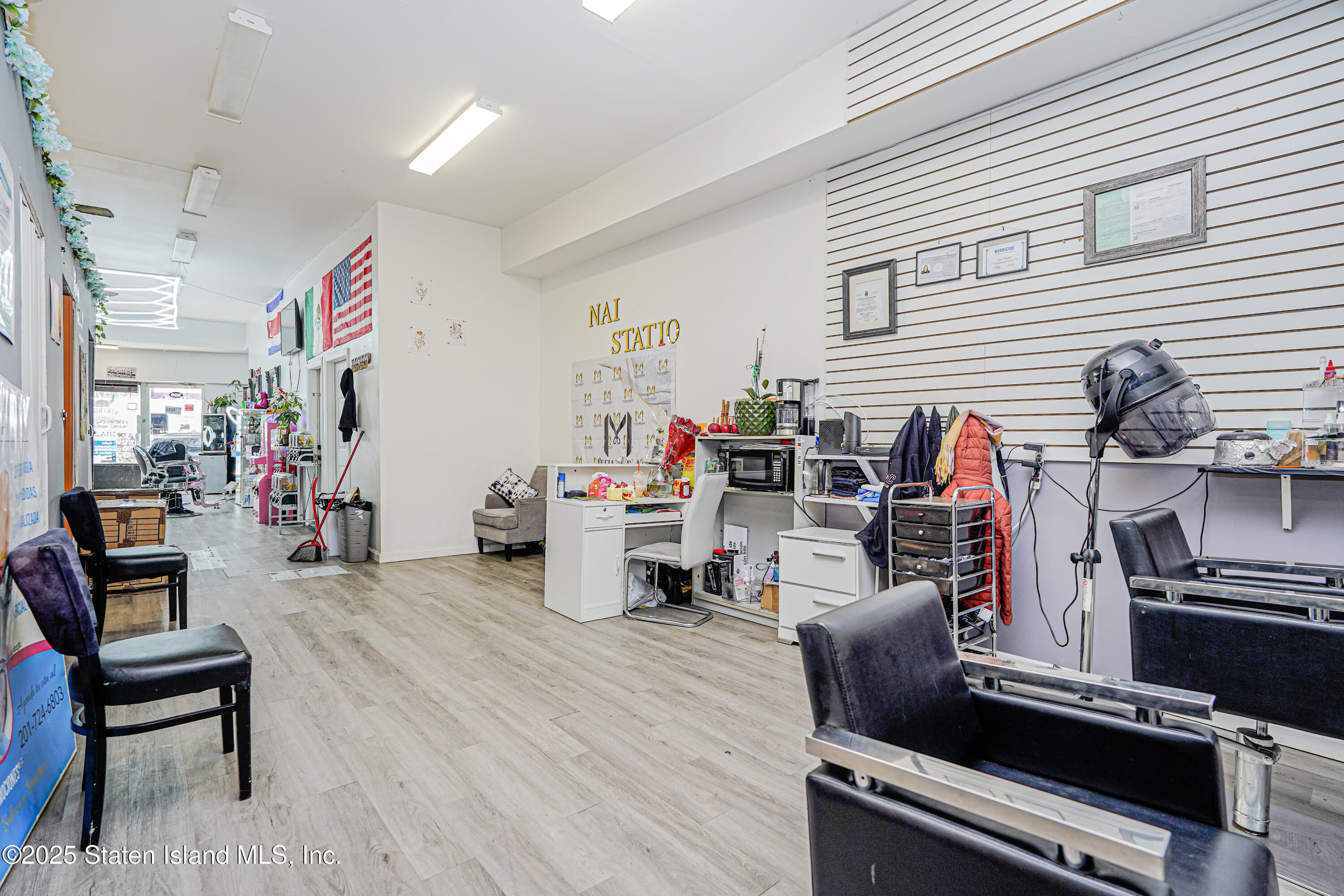 208 Port Richmond Avenue Image 4