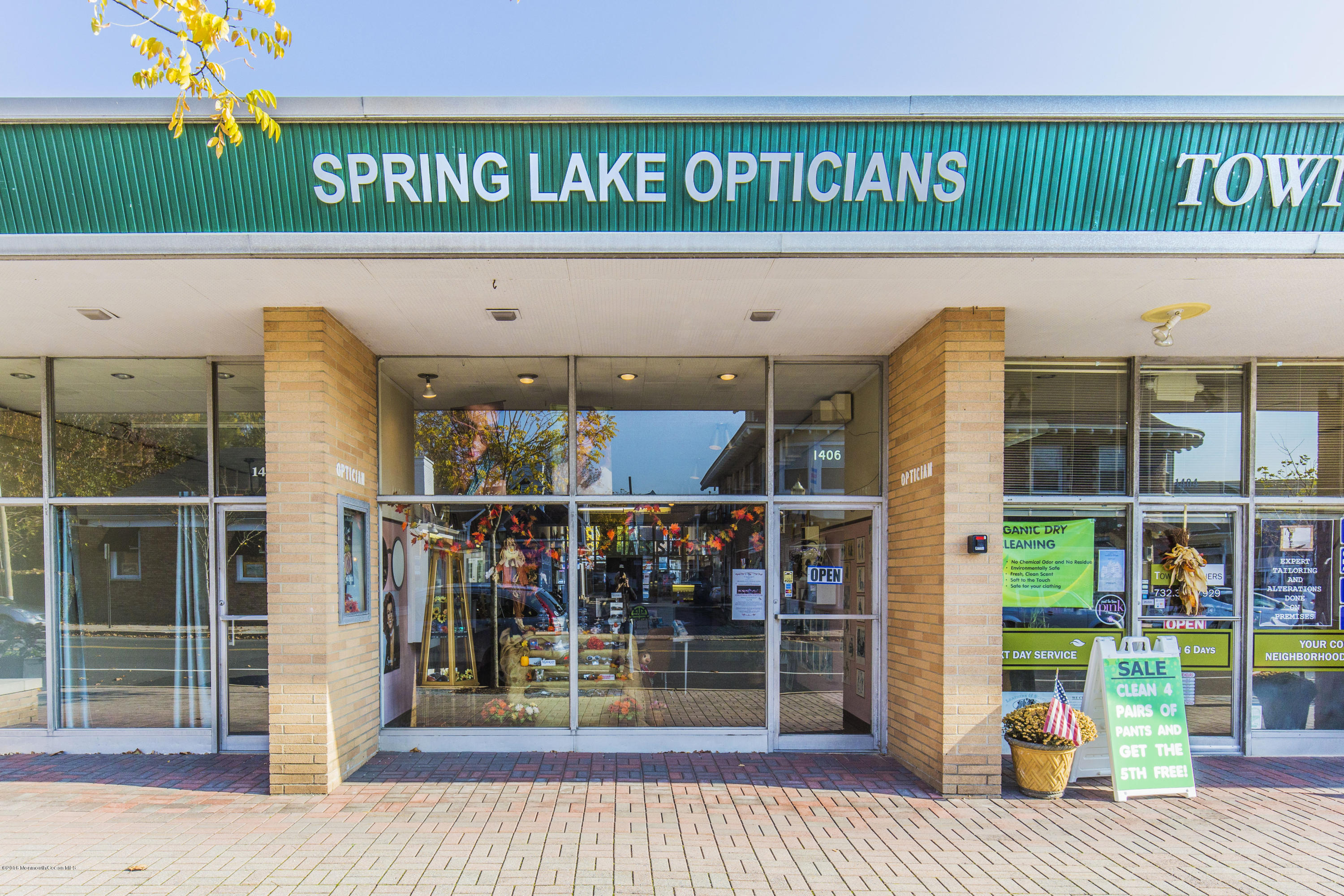 1406 3rd Avenue Image 1