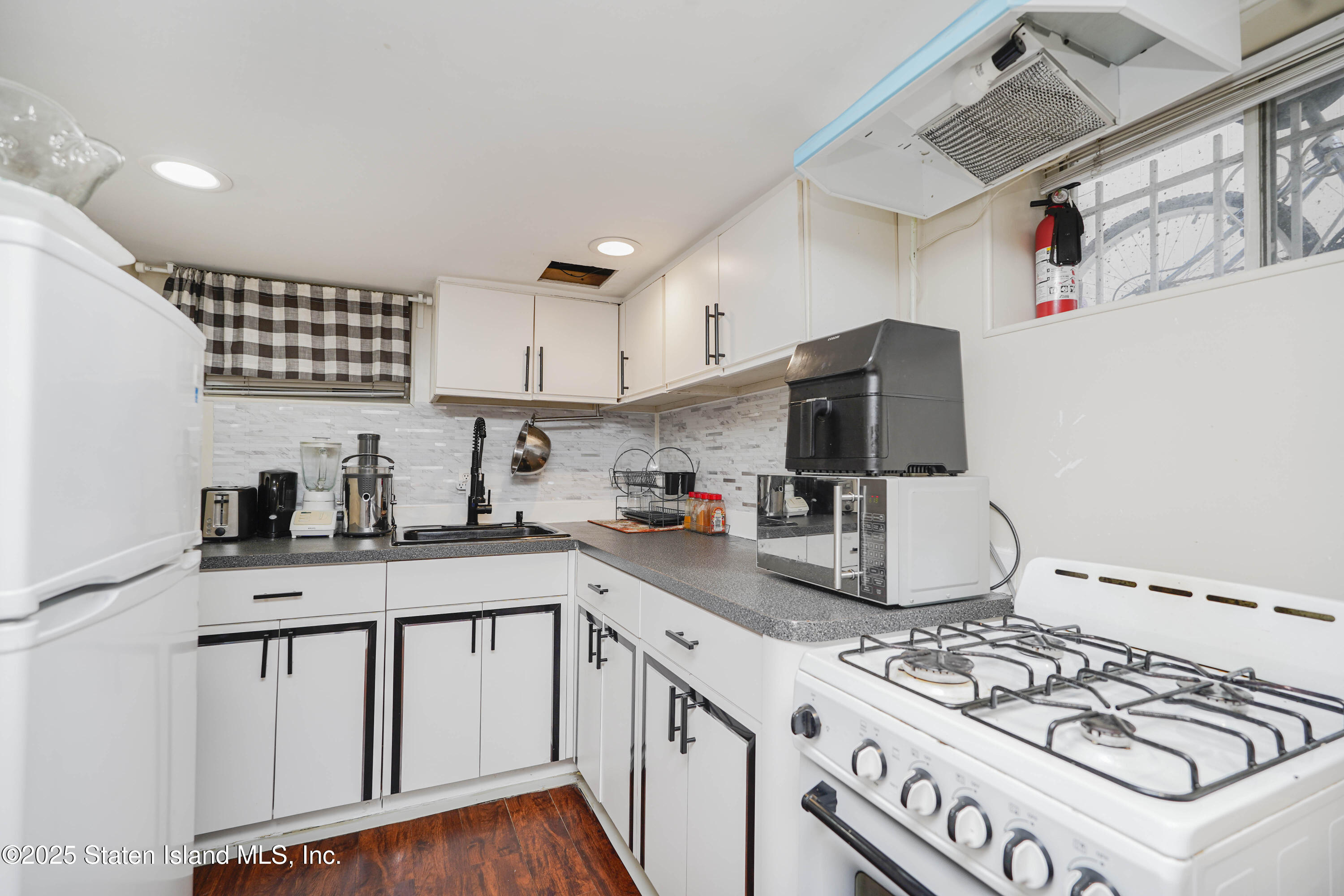 286 Bay 10th Street, Brooklyn, NY, 11228 image 41