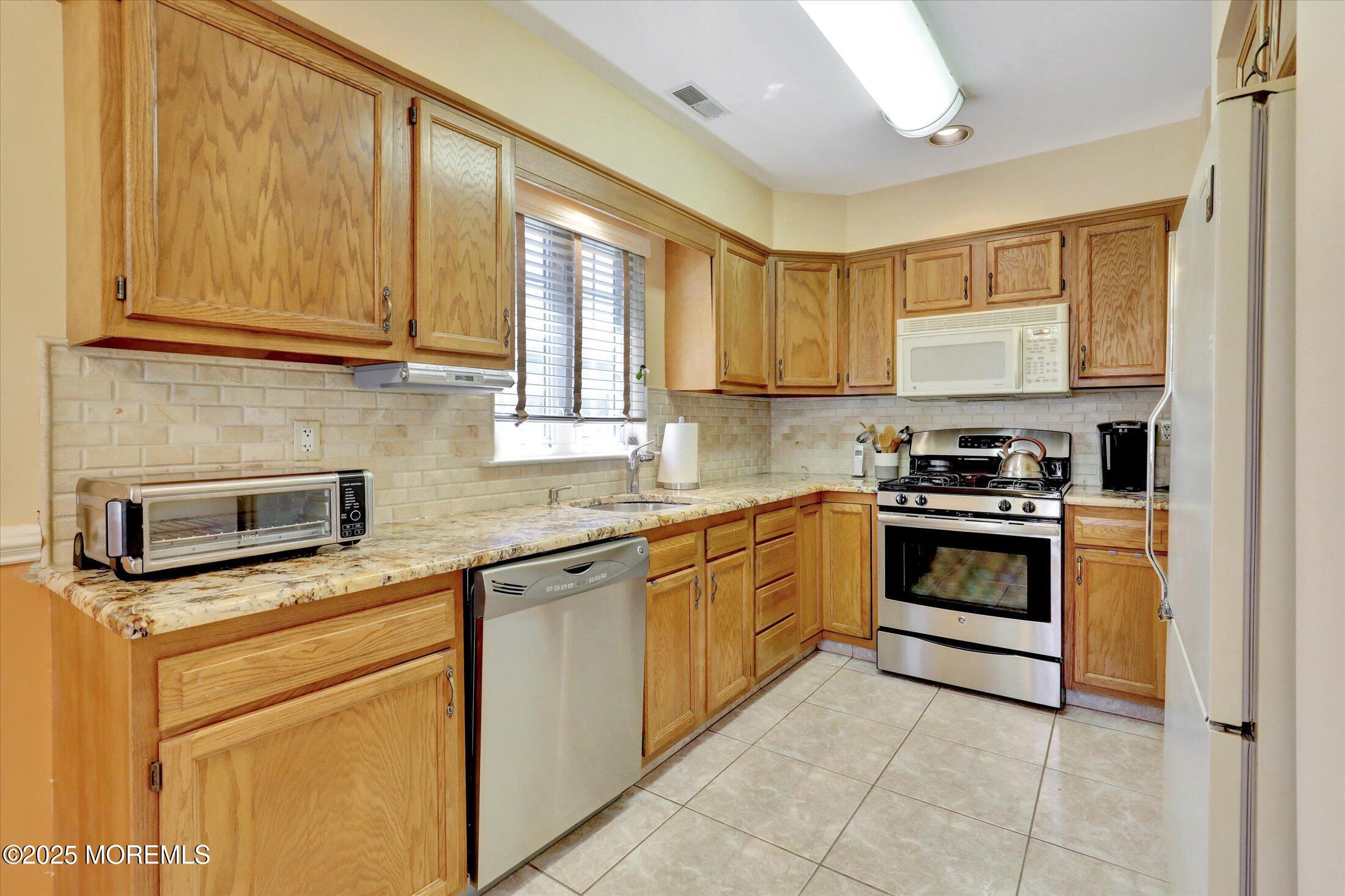 47 S Baker Drive, Jackson, NJ, 08527 image 17