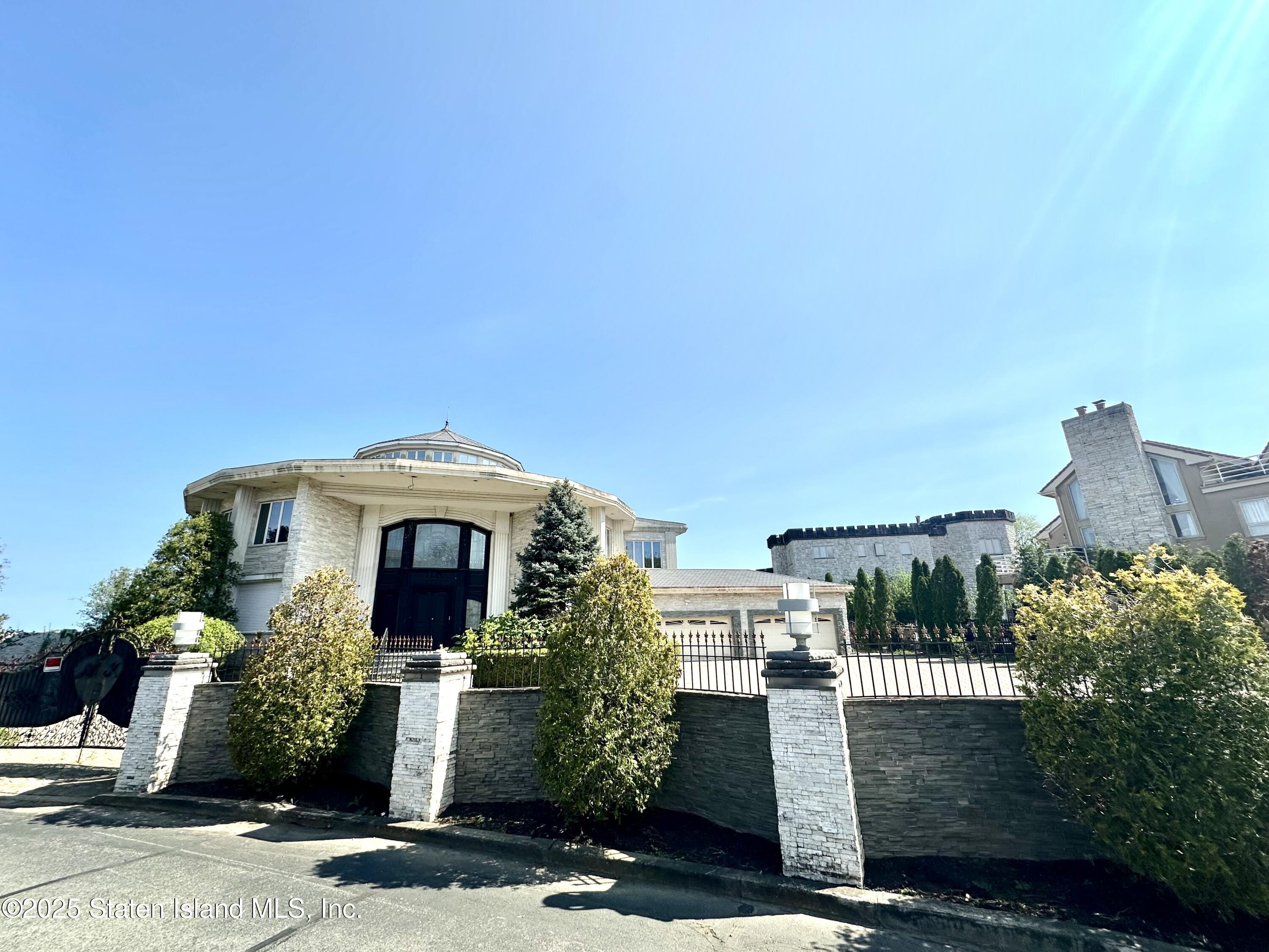 150 Nicolosi Drive Image 1