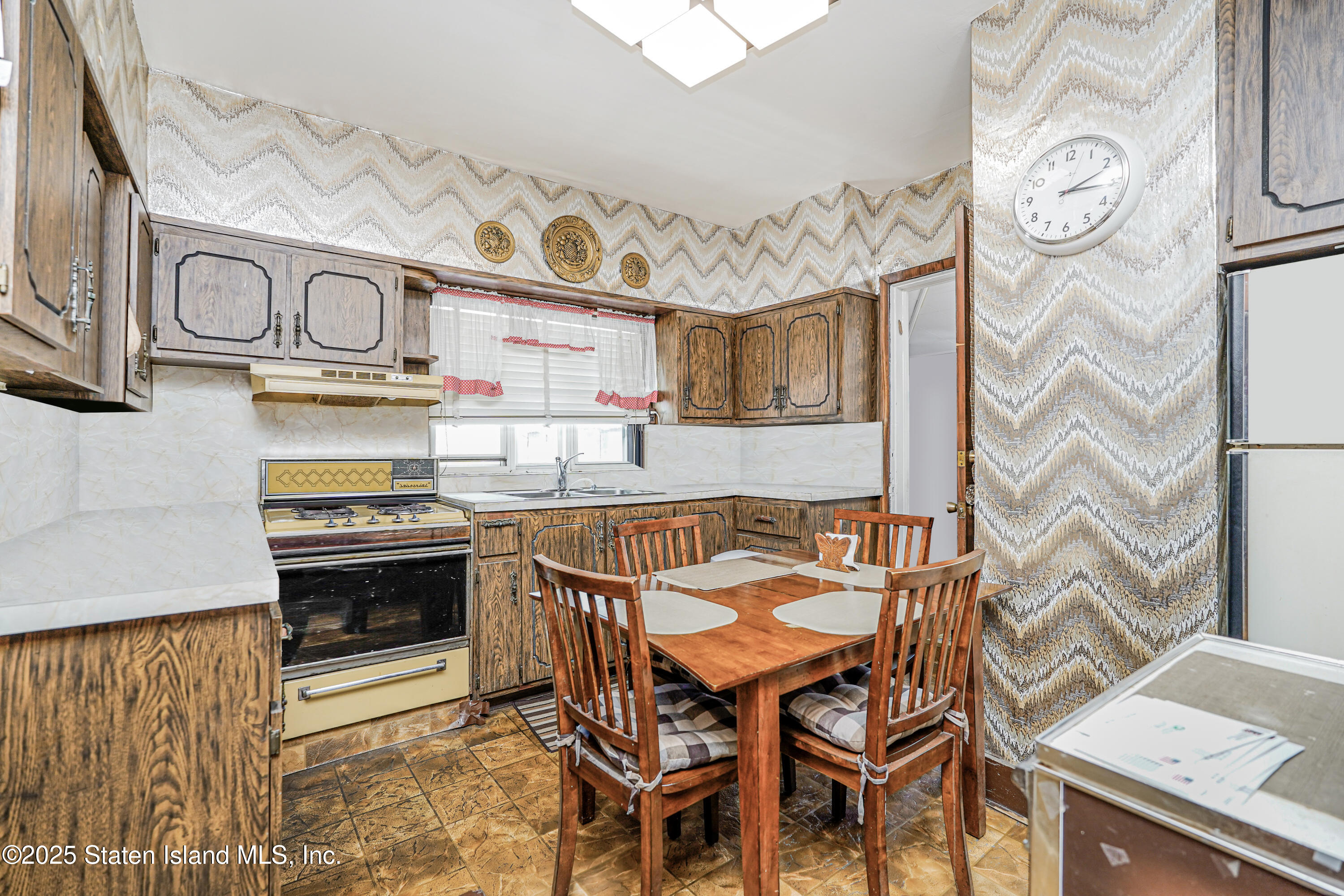 222 Albemarle Road, Brooklyn, NY, 11218 image 16