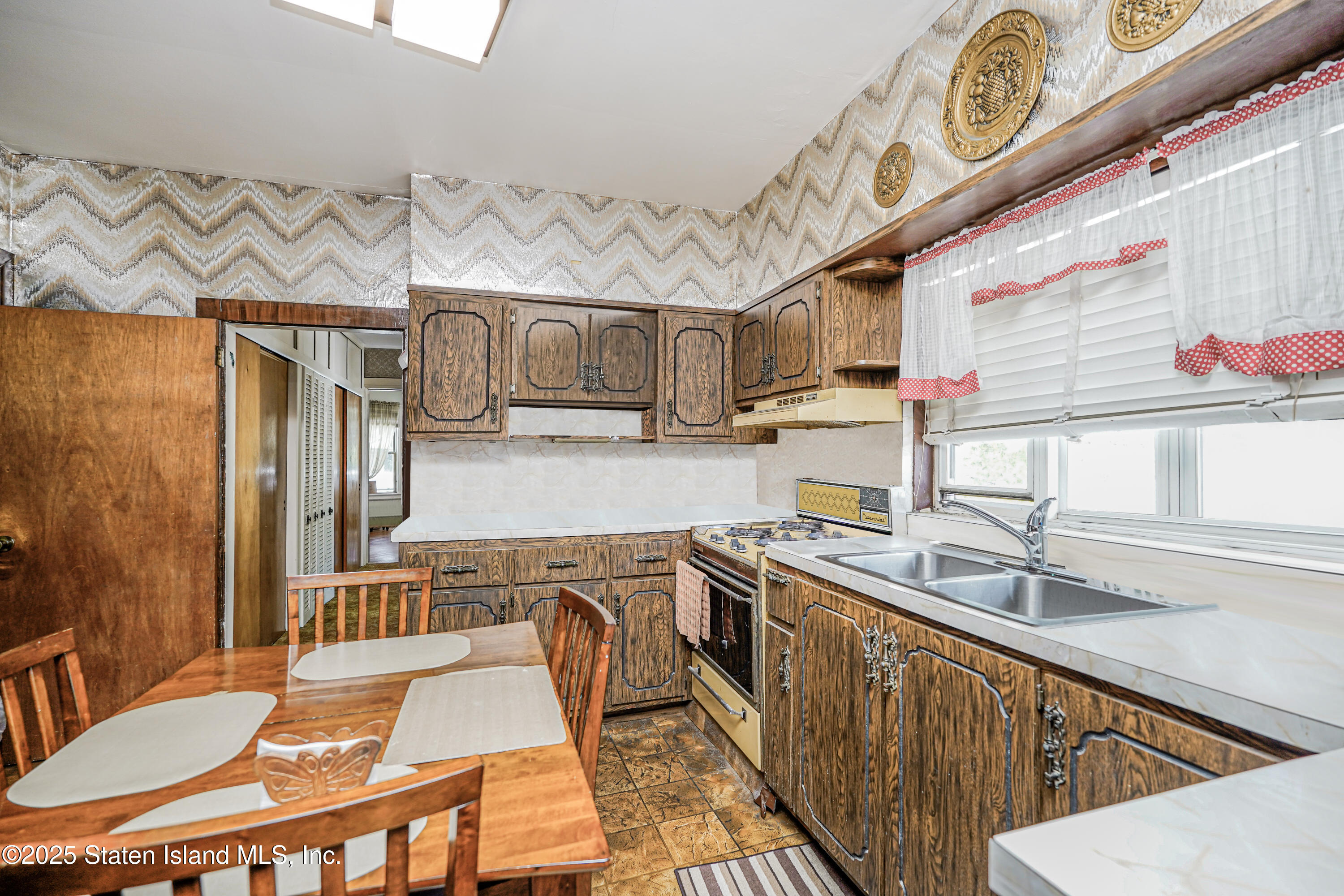 222 Albemarle Road, Brooklyn, NY, 11218 image 17