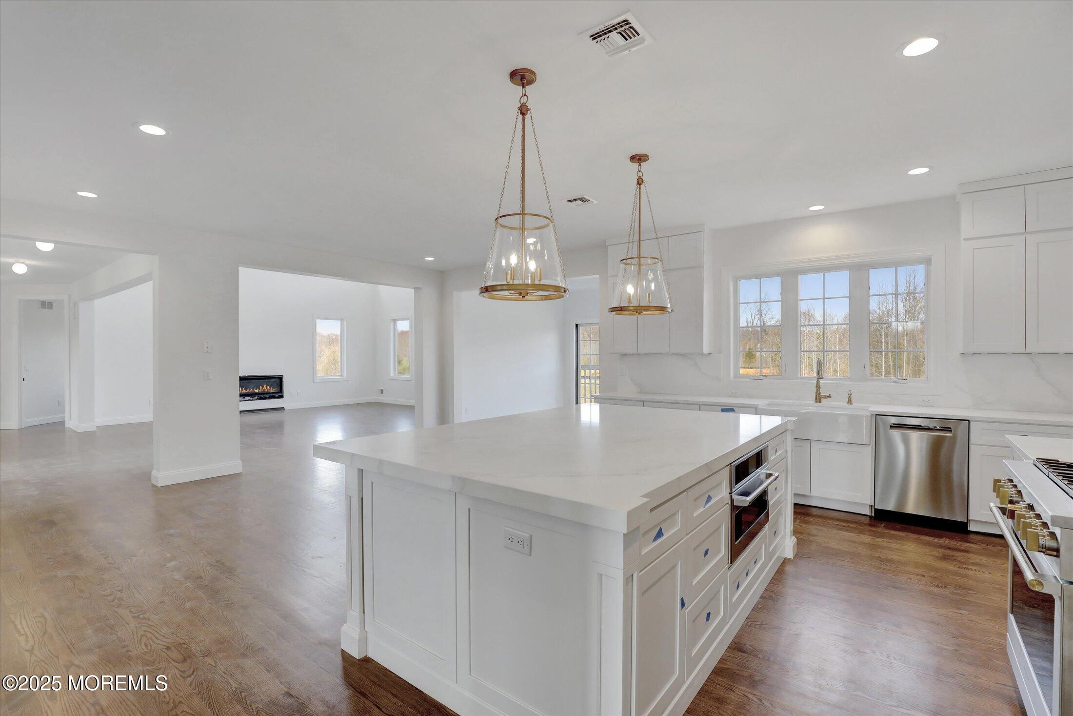 11 Cook Court, Millstone, NJ, 08535 image 18