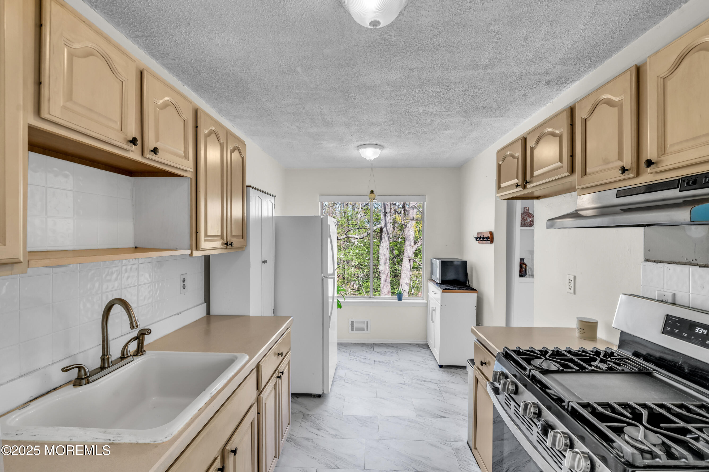6 Robin Road 1000, Howell, NJ, 07731 image 16