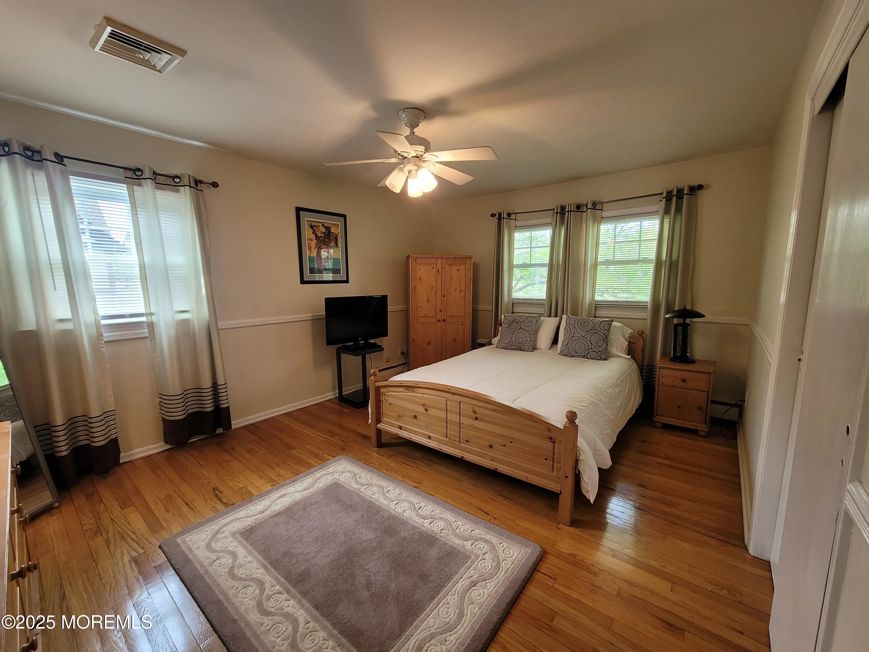 54 E Riverdale Avenue, Tinton Falls, NJ, 07724 image 23