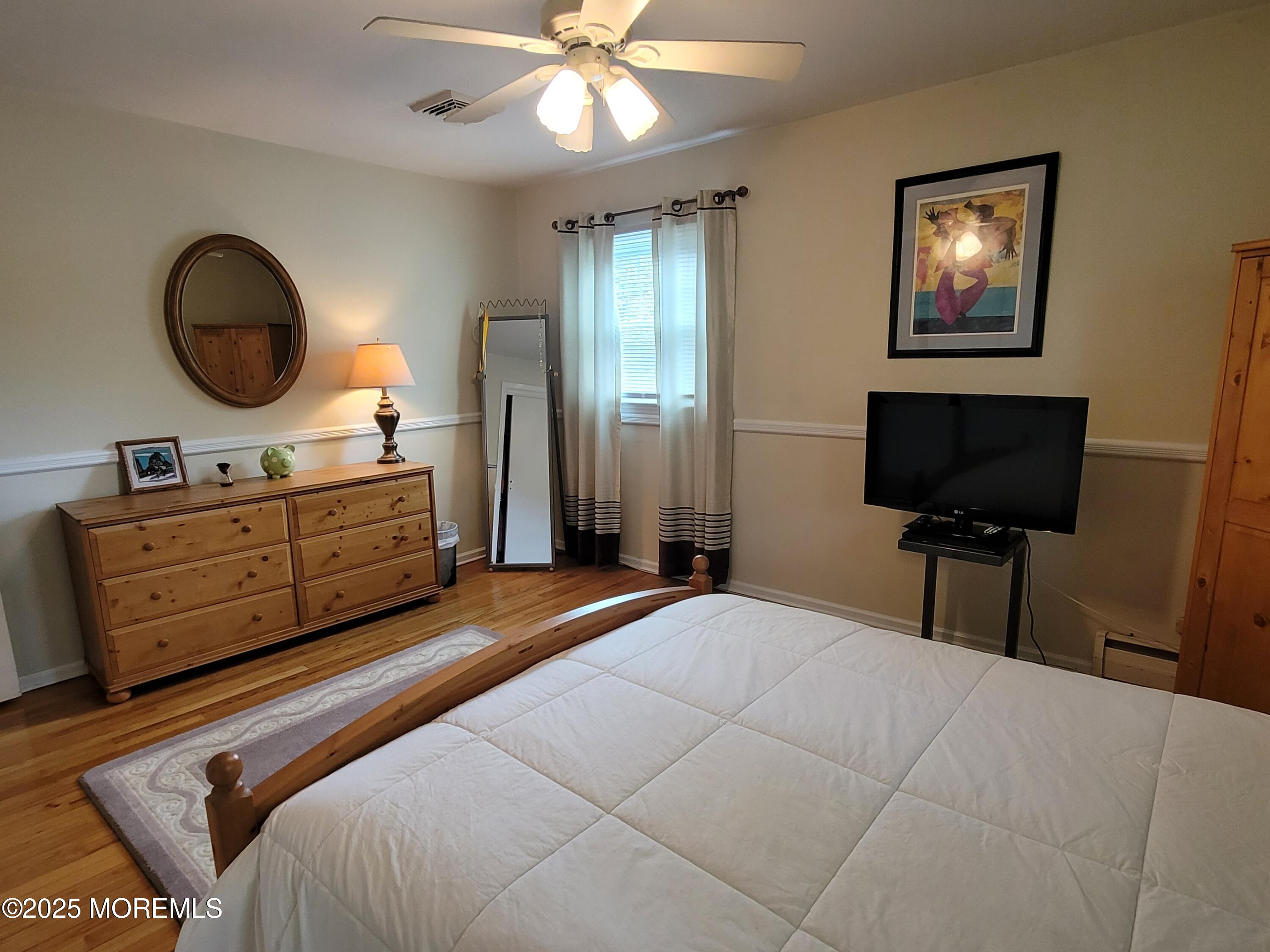 54 E Riverdale Avenue, Tinton Falls, NJ, 07724 image 24