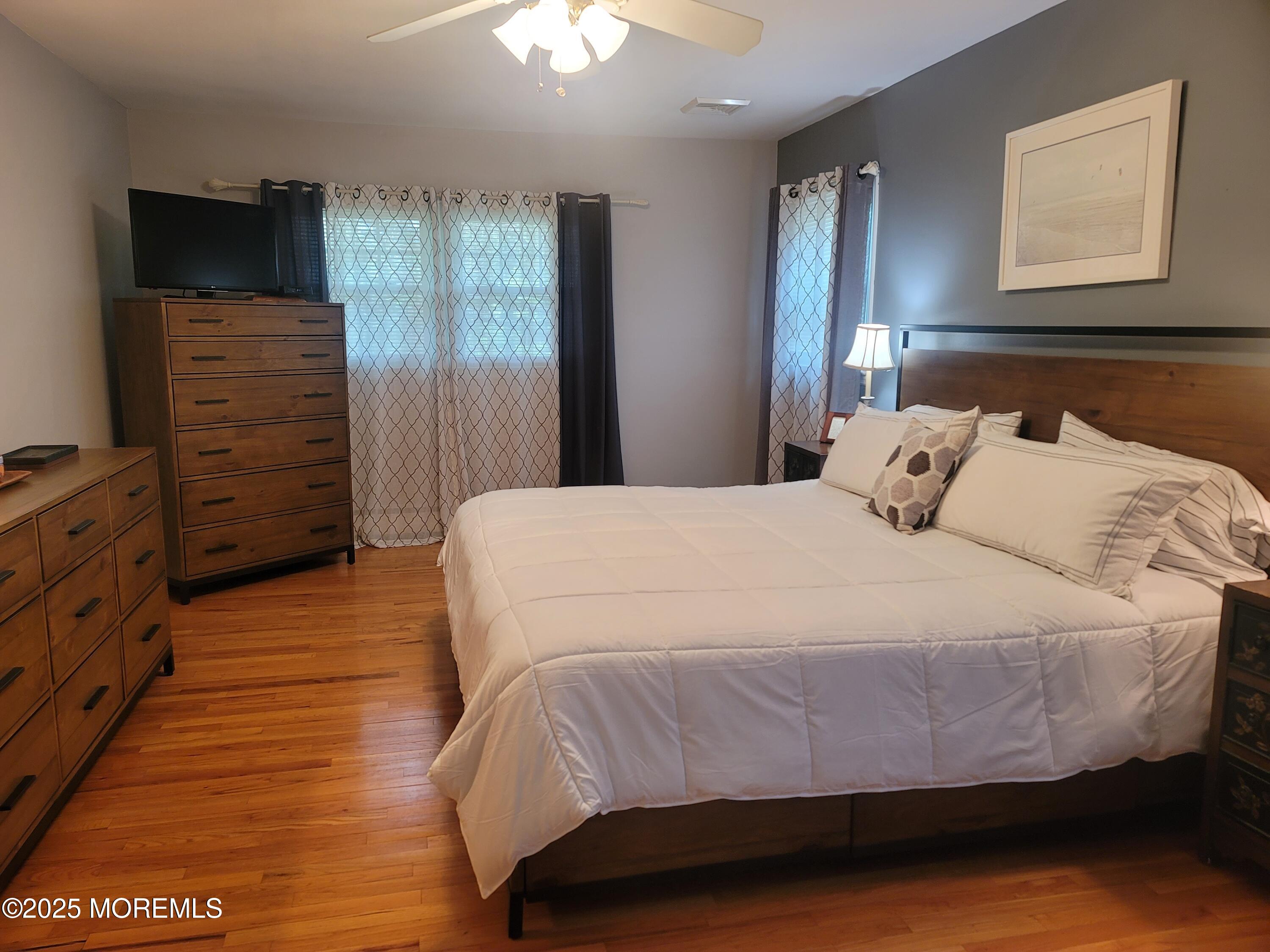 54 E Riverdale Avenue, Tinton Falls, NJ, 07724 image 21