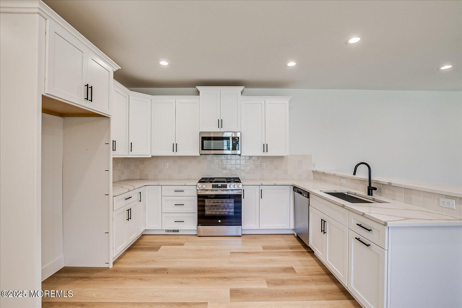 32 Earl Street, Red Bank, NJ, 07701 image 13