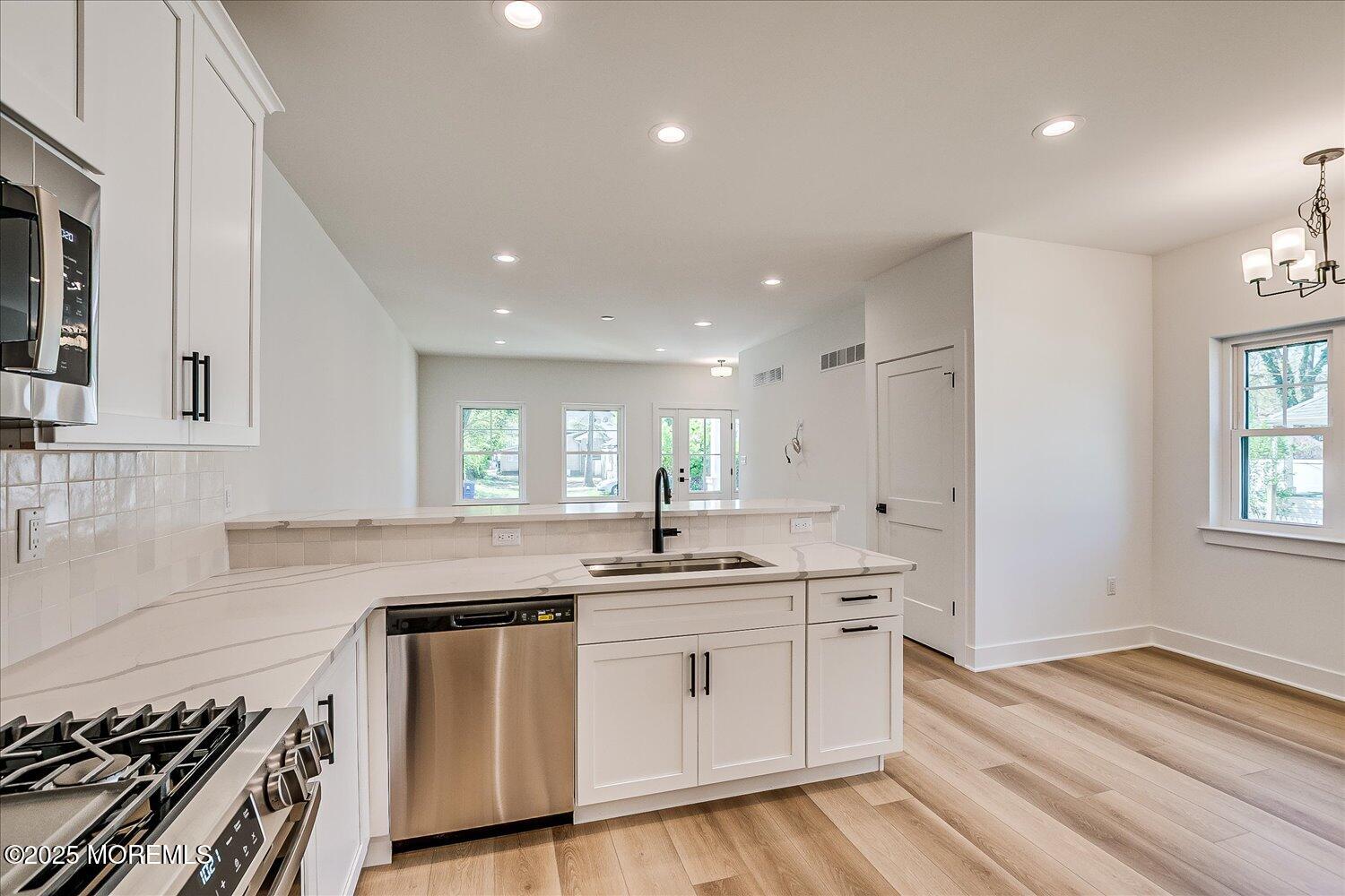 32 Earl Street, Red Bank, NJ, 07701 image 15