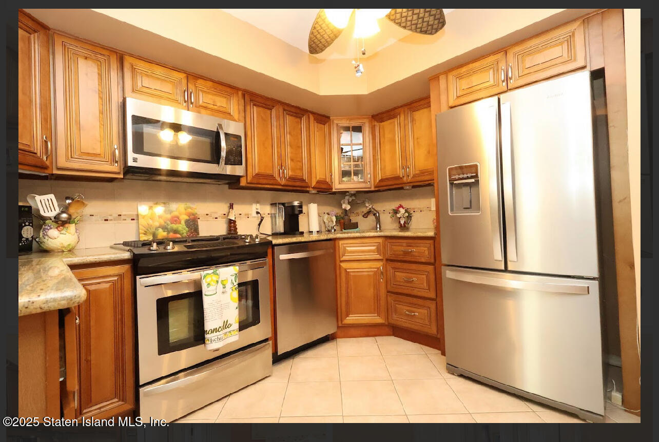14 Village Lane B, Staten Island, NY, 10312 image 16